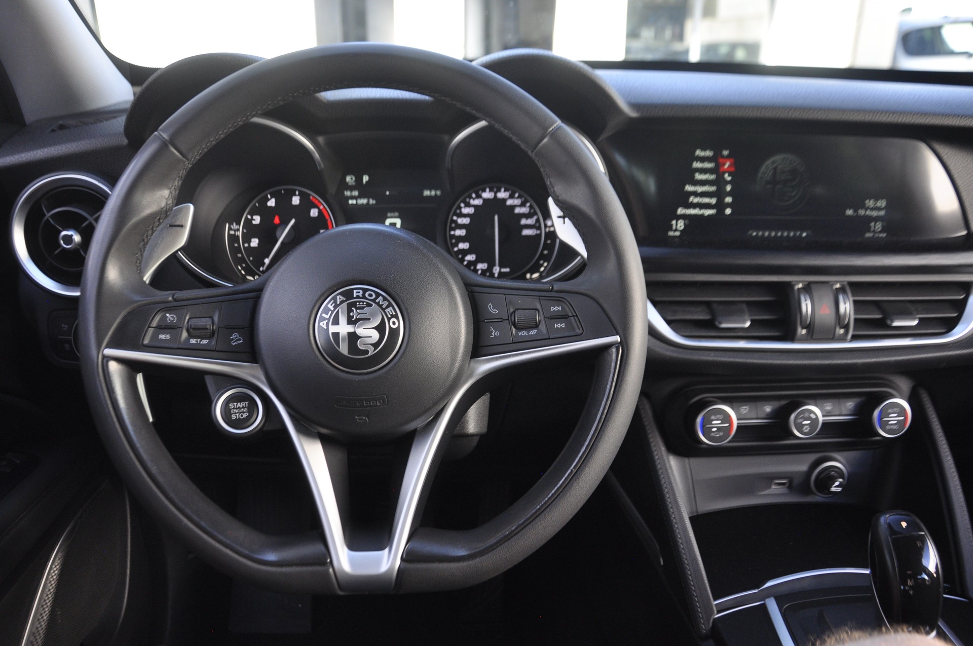 ALFA ROMEO Stelvio 2.0 Super Q4 Automatic-image-9