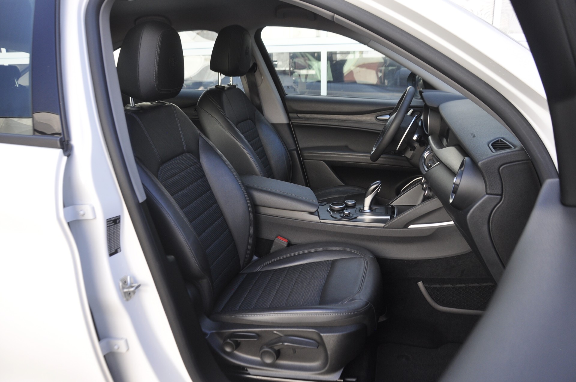 ALFA ROMEO Stelvio 2.0 Super Q4 Automatic-image-7