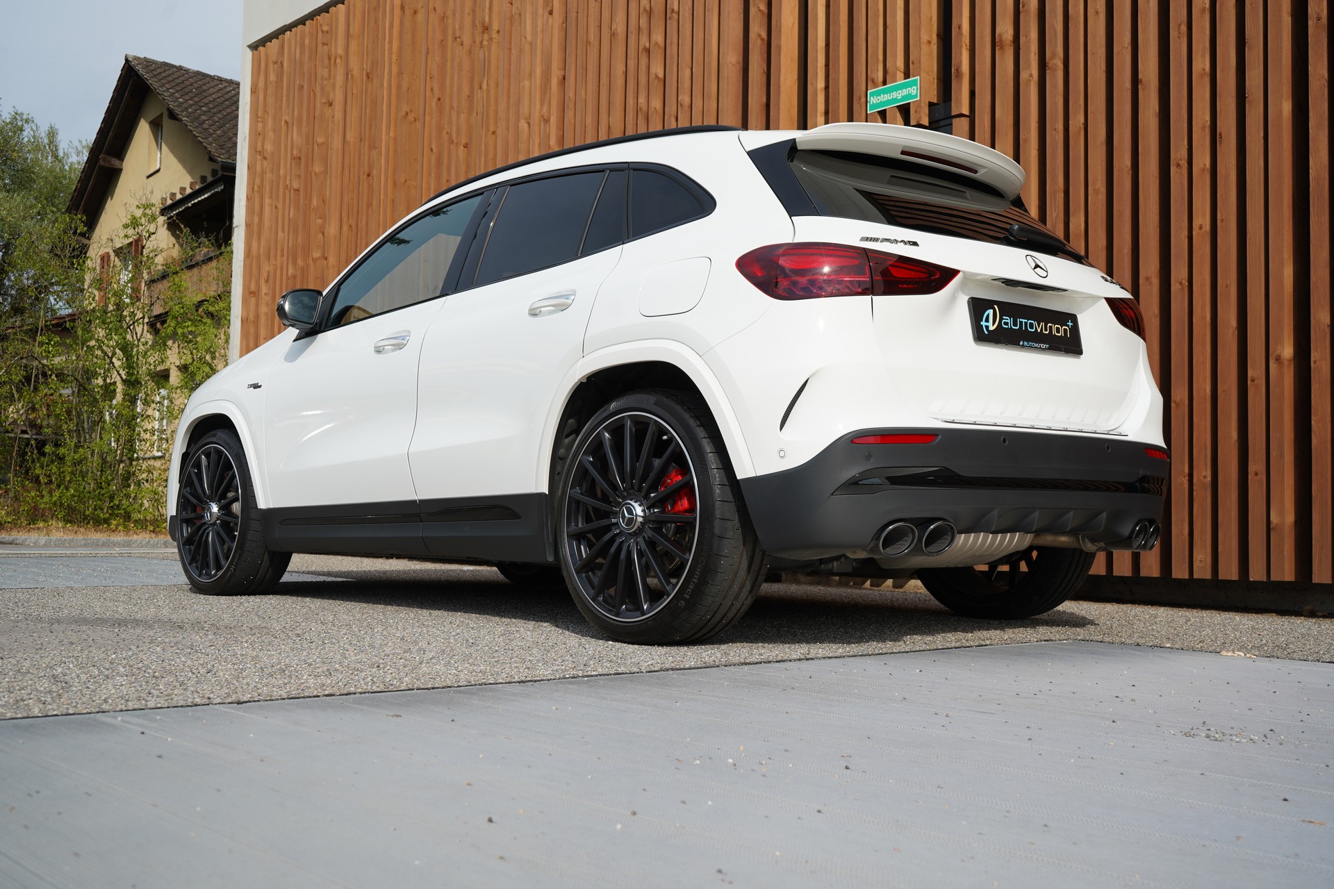 MERCEDES-BENZ GLA AMG 45 S 4MATIC+ NIGHT 8G-DCT l 421 PS-image-7