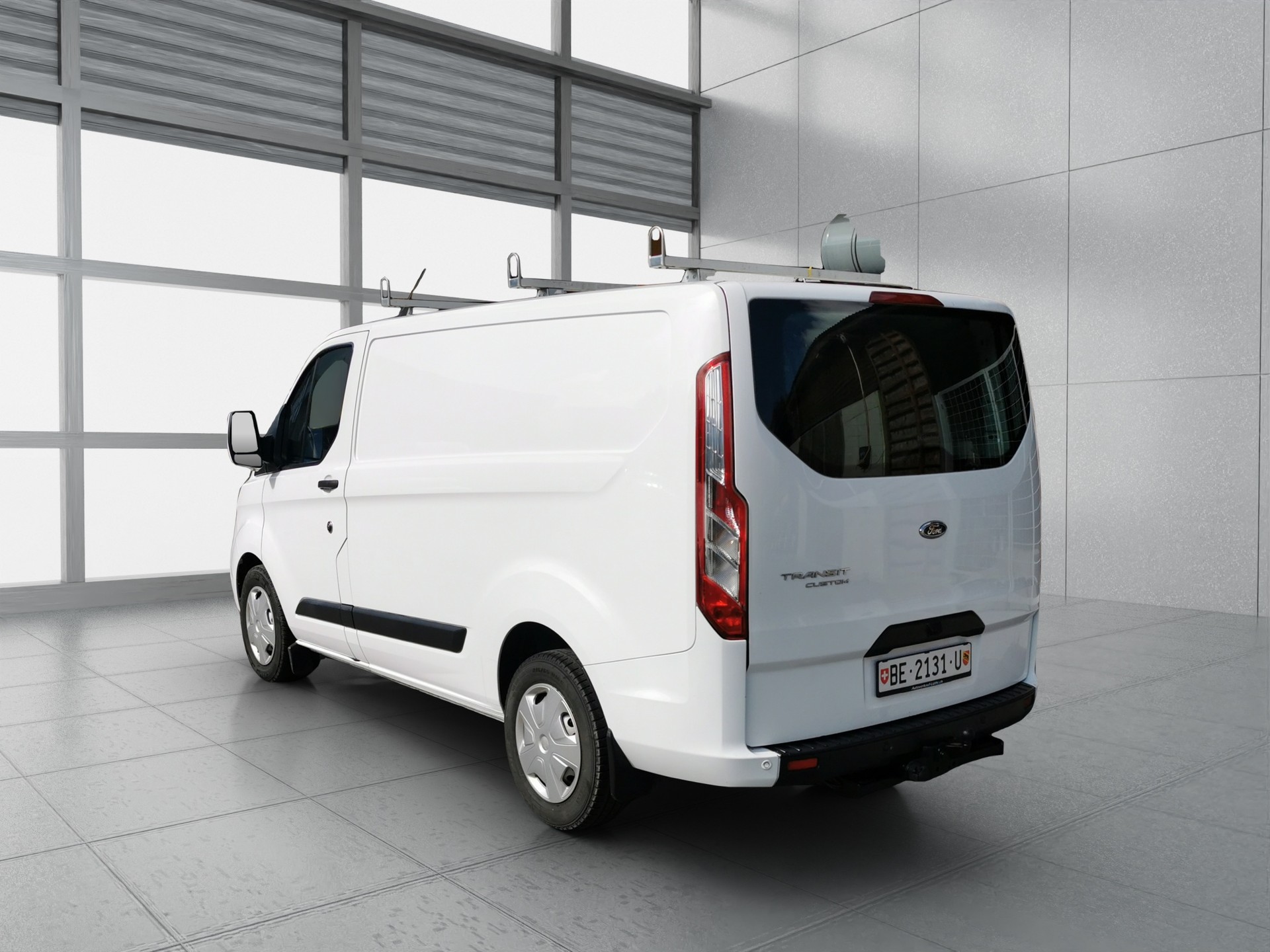FORD Transit Custom Van 320 L1H1 Ambiente-image-2