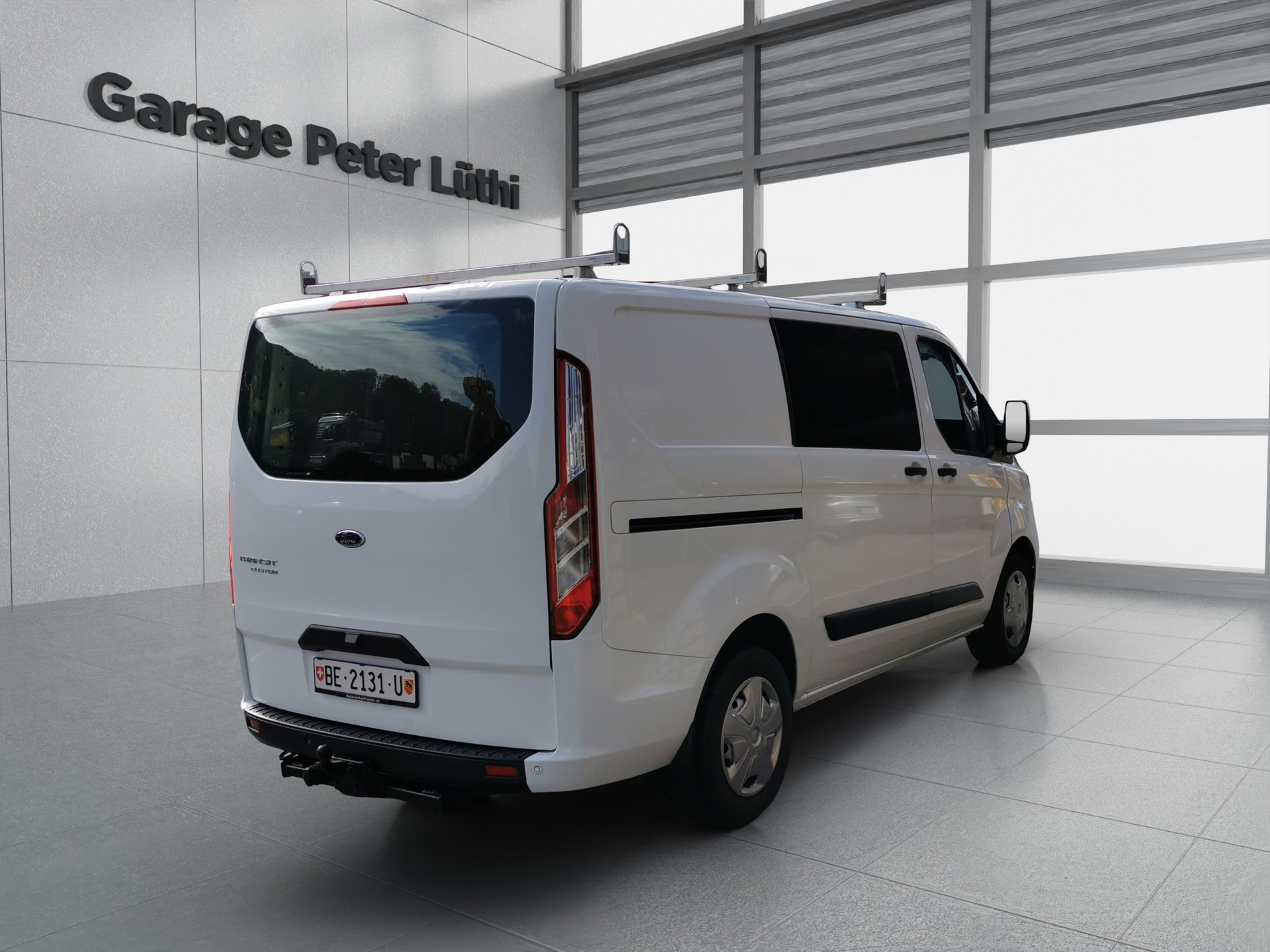 FORD Transit Custom Van 320 L1H1 Ambiente-image-1
