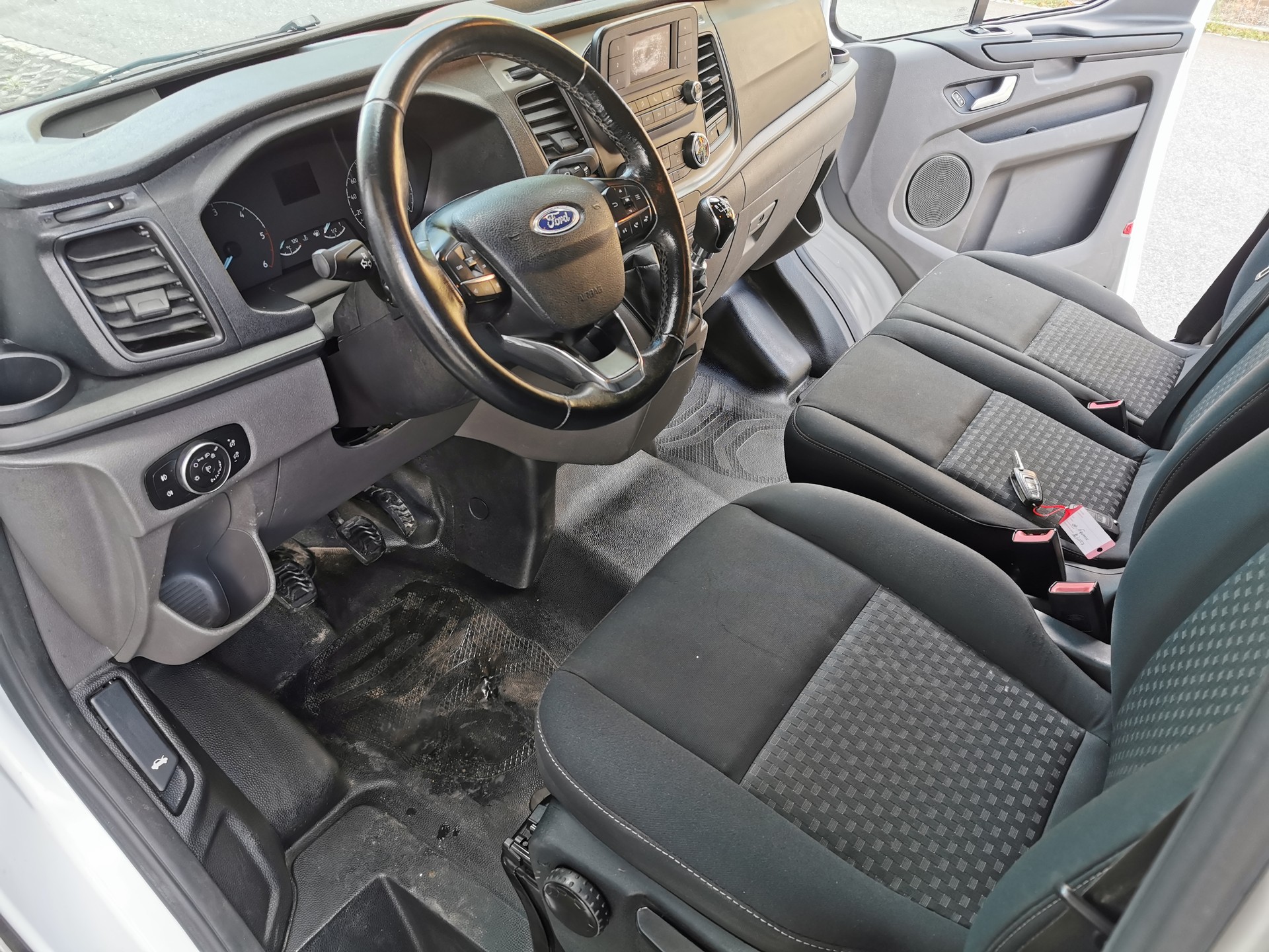 FORD Transit Custom Van 320 L1H1 Ambiente-image-5