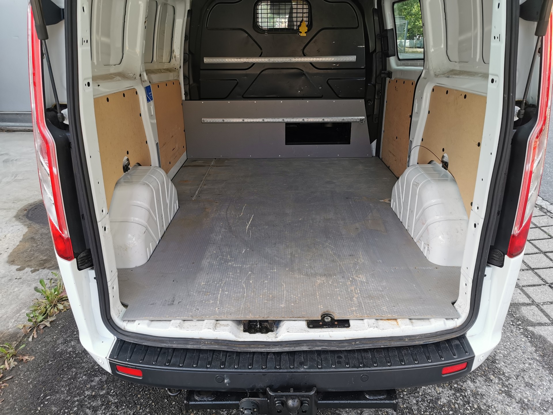 FORD Transit Custom Van 320 L1H1 Ambiente-image-13