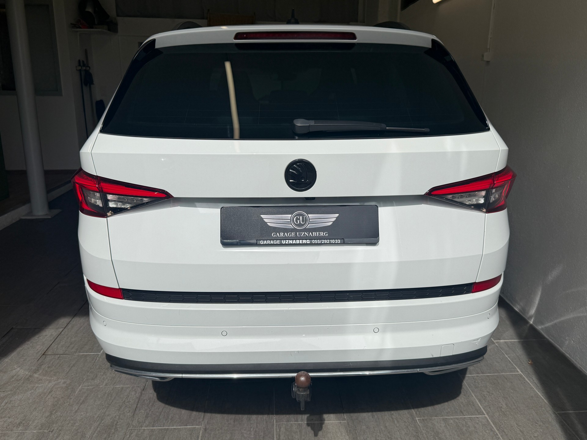 SKODA Kodiaq 2.0 TDI CR Sport Line 4x4 DSG 7 Plätzer AHK der günstigste Sport Line-image-3