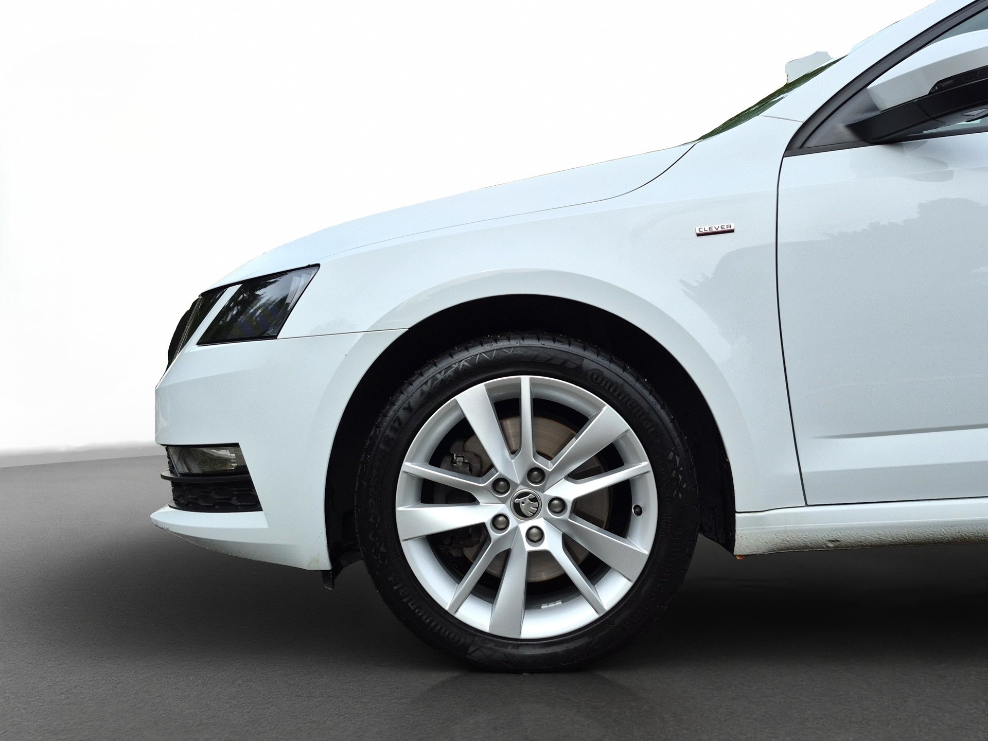 SKODA Octavia Combi 1.8 TSI Ambition 4x4 DSG *Carplay*-image-3