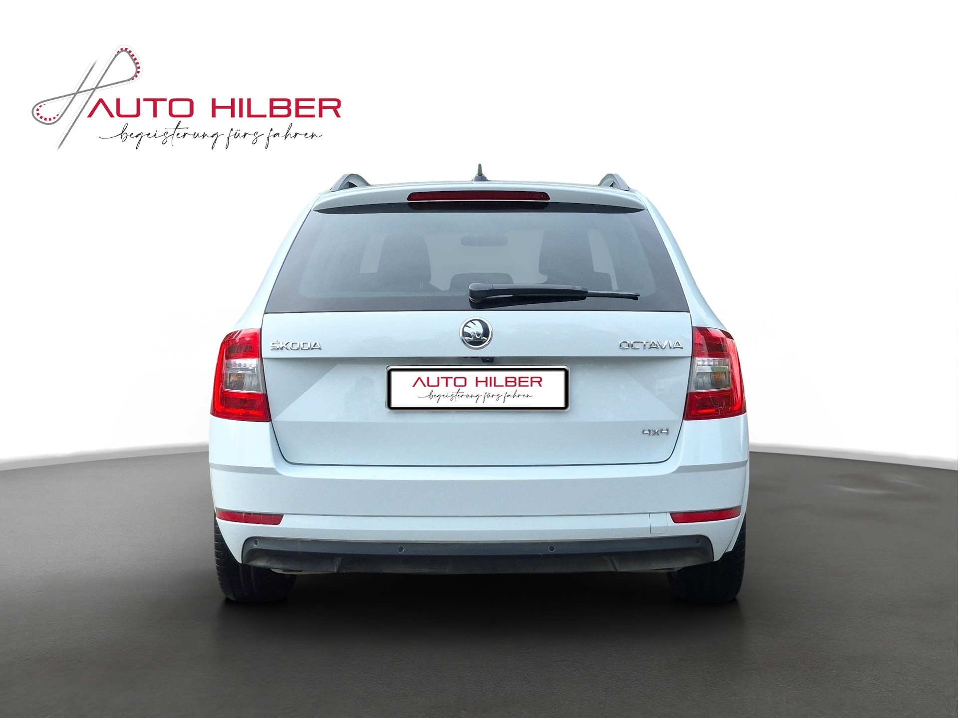 SKODA Octavia Combi 1.8 TSI Ambition 4x4 DSG *Carplay*-image-5