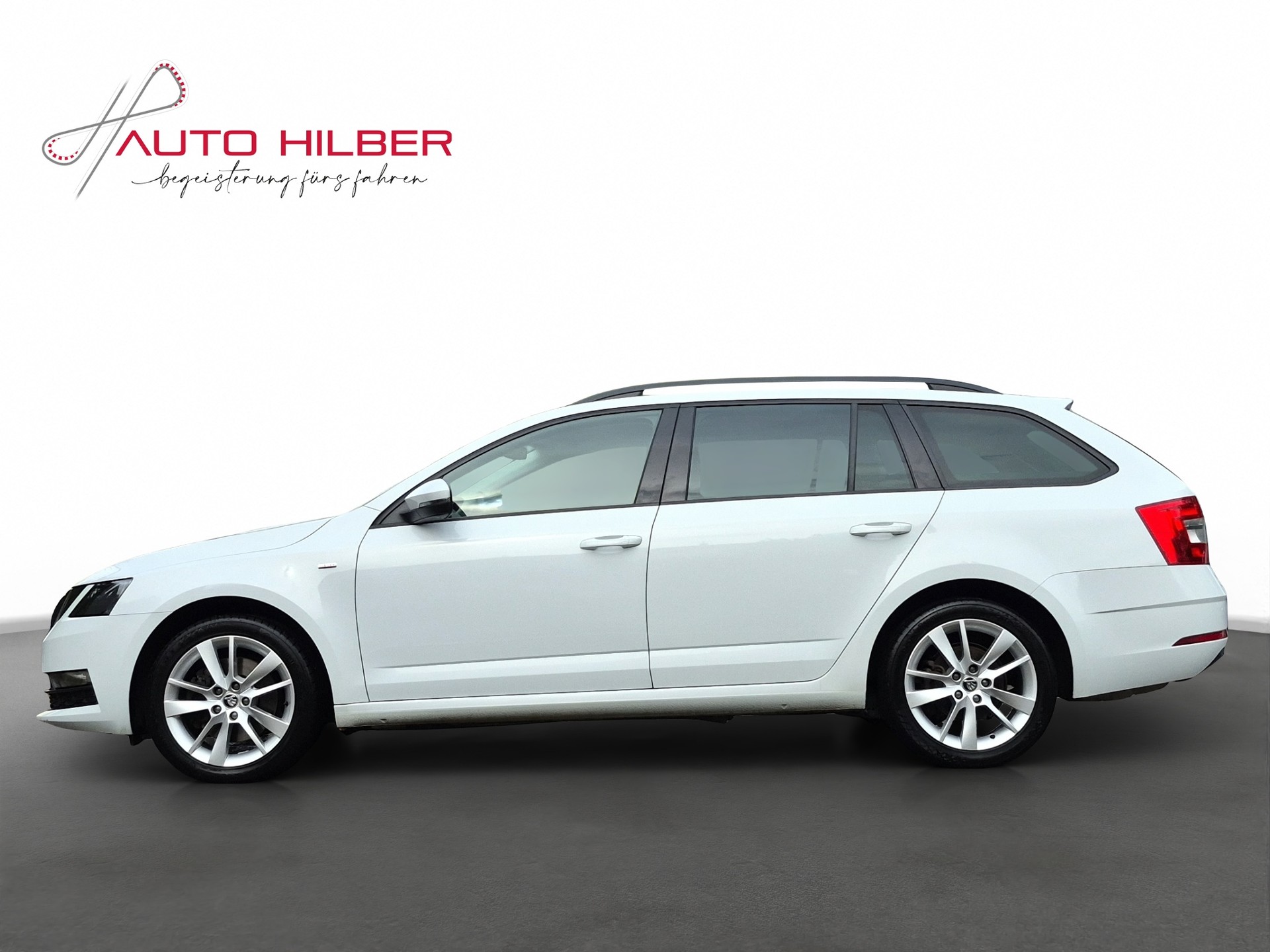 SKODA Octavia Combi 1.8 TSI Ambition 4x4 DSG *Carplay*-image-2