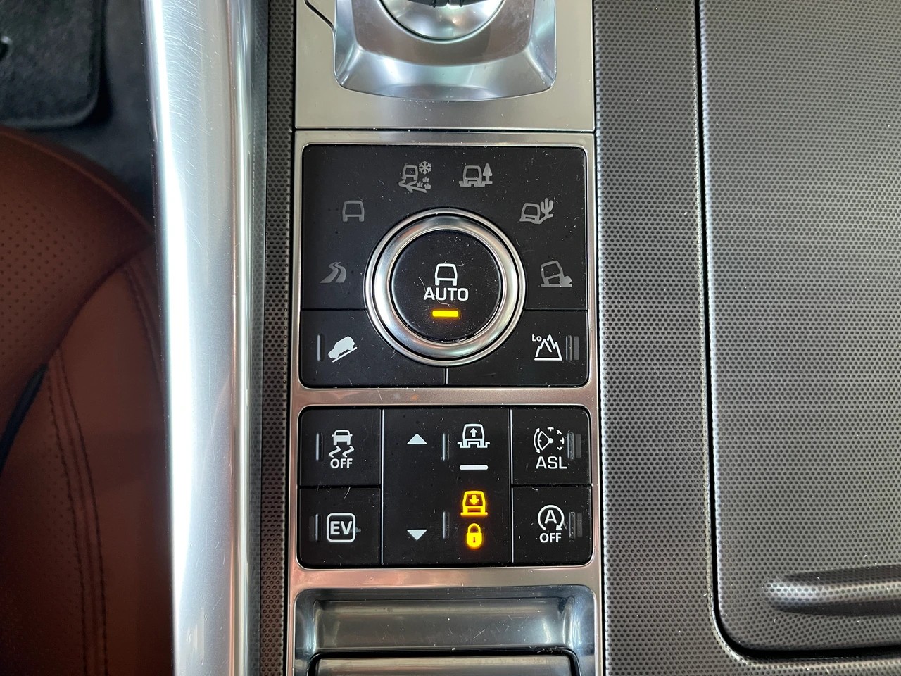 LAND ROVER Range Rover Sport 3.0 SDV6 Hybrid HSE Dynamic Aut.-image-11