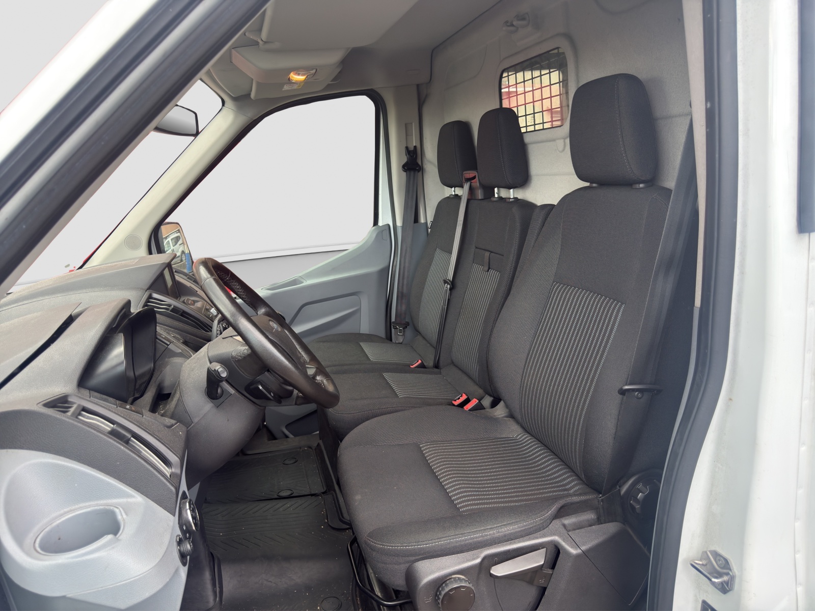 FORD Transit Van 350 L3 Ambiente 2.0 TDCi 130 FWD-image-10