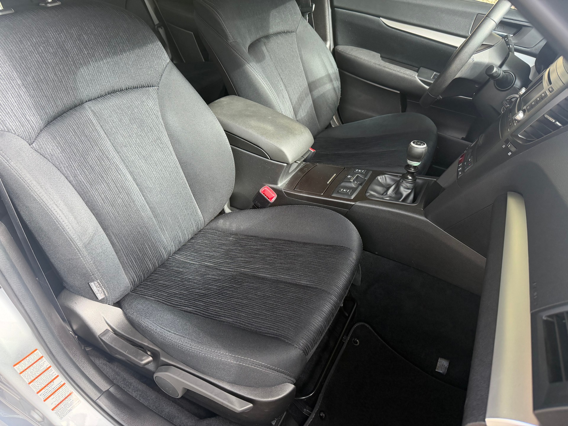 SUBARU Legacy 2.0D Swiss AWD-image-9
