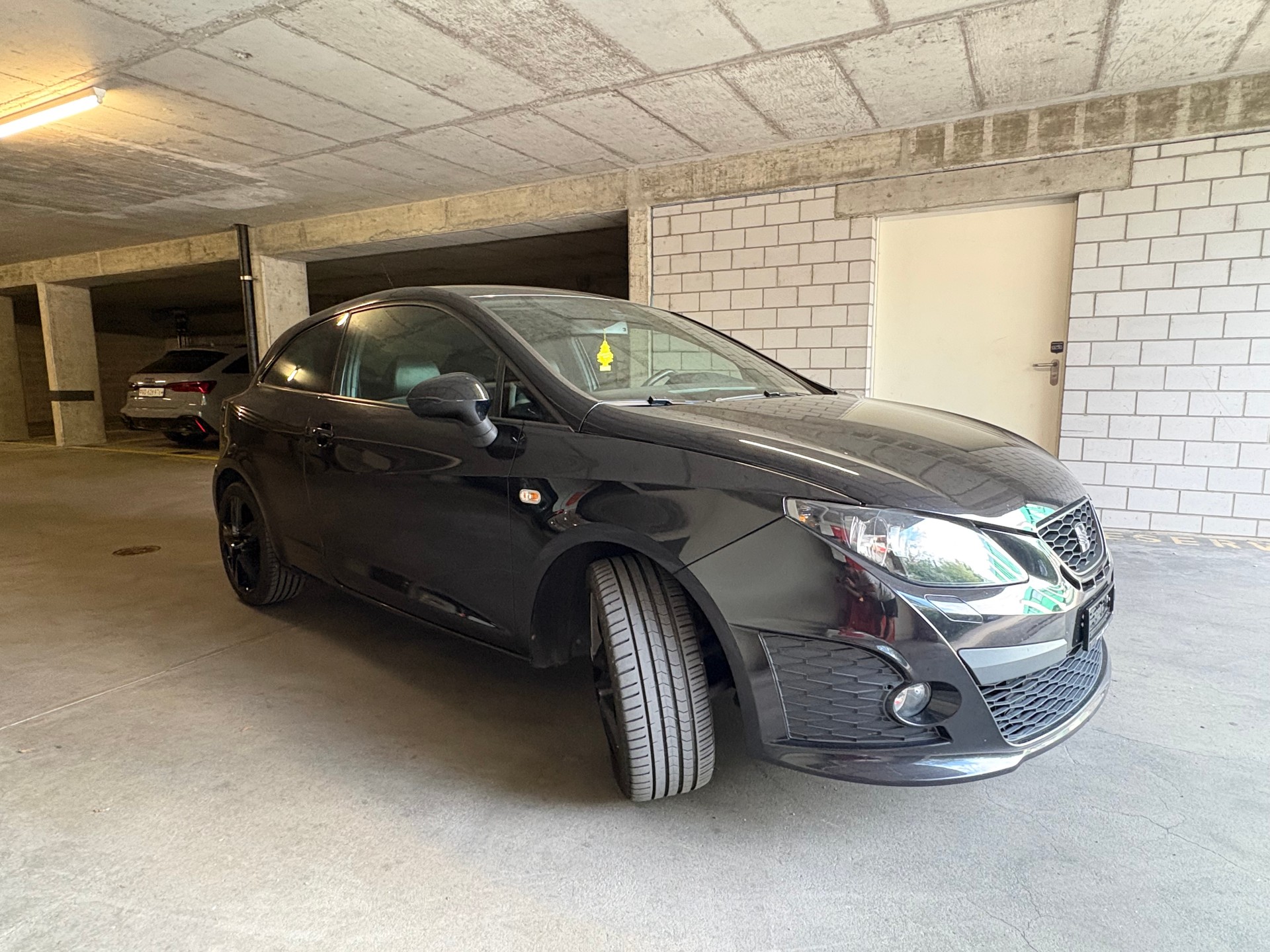 SEAT Ibiza SC 1.4 TSI Cupra DSG-image-3
