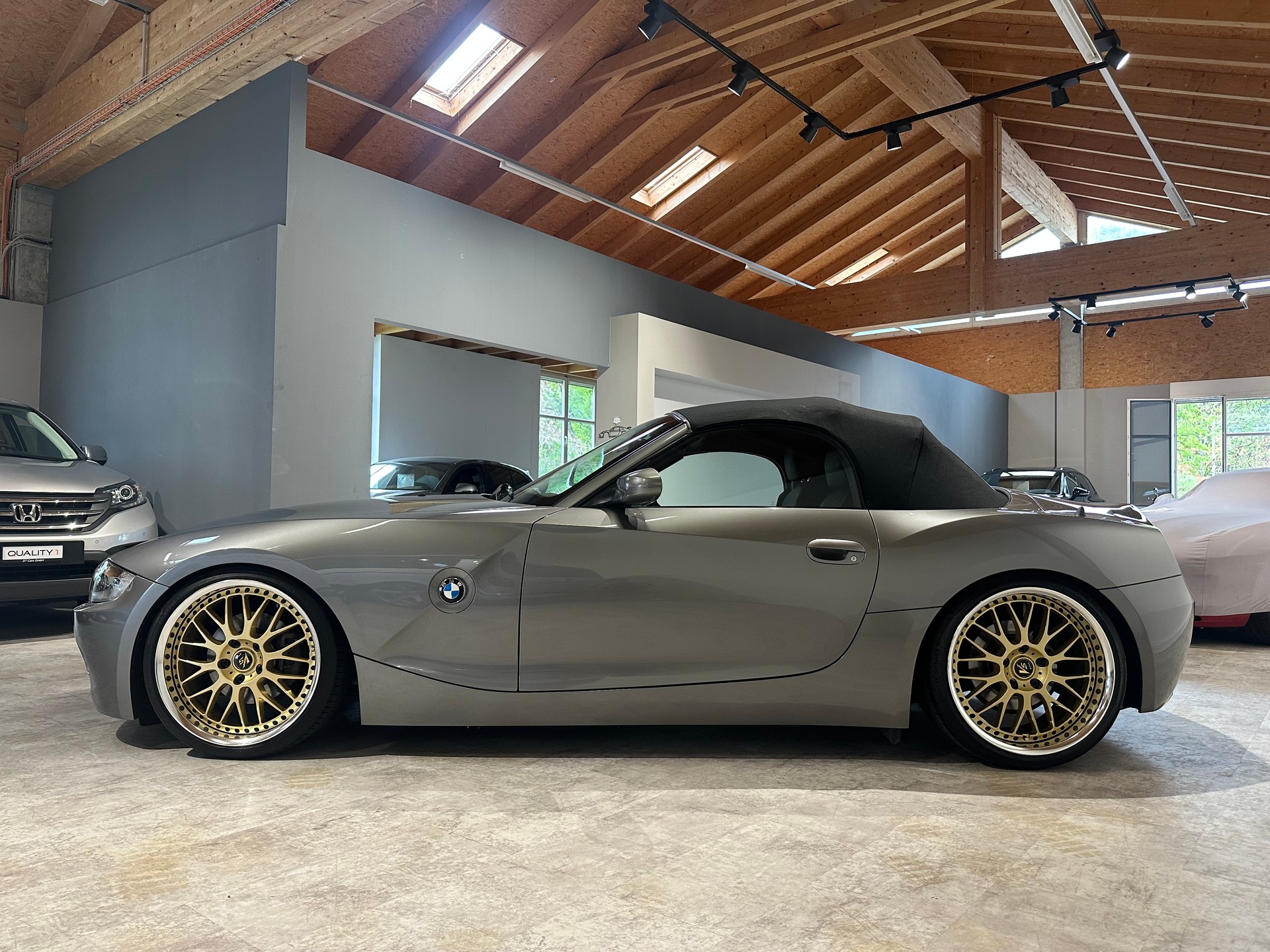 BMW Z4 3.0i Roadster/Frisch ab MFK und grossem Service/Einzigartiger Klassiker mit wenig km!-image-0
