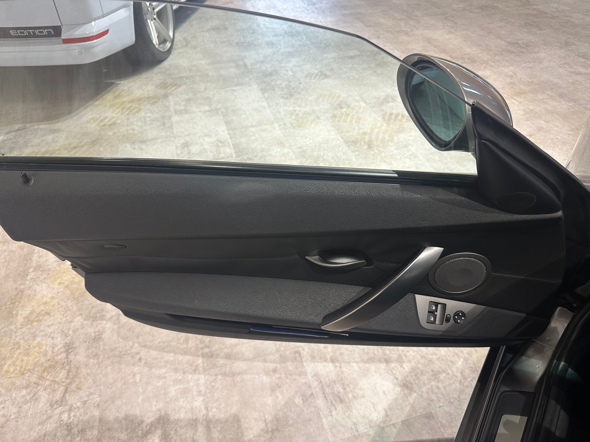 BMW Z4 3.0i Roadster/Frisch ab MFK und grossem Service/Einzigartiger Klassiker mit wenig km!-image-13