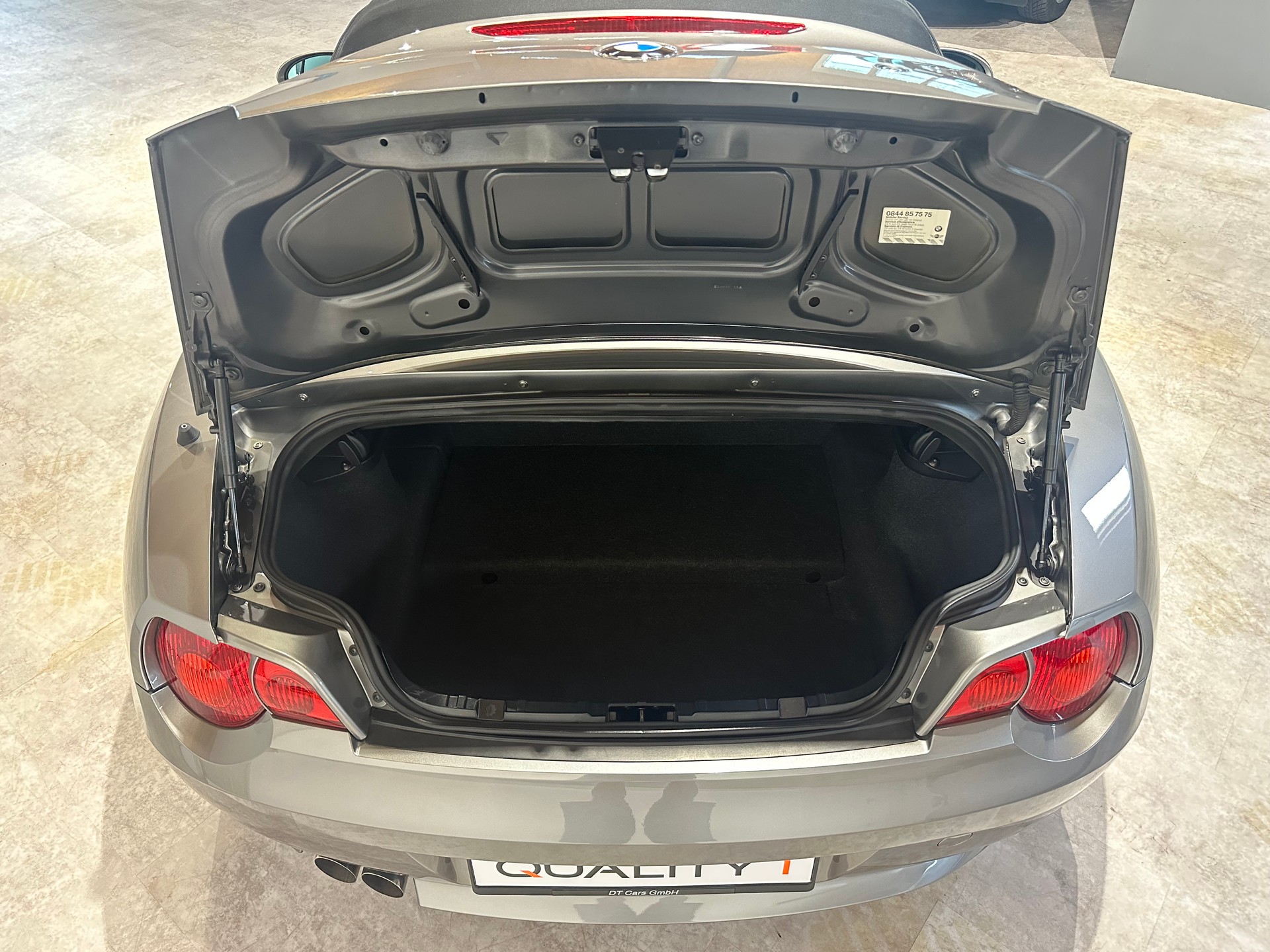 BMW Z4 3.0i Roadster/Frisch ab MFK und grossem Service/Einzigartiger Klassiker mit wenig km!-image-7