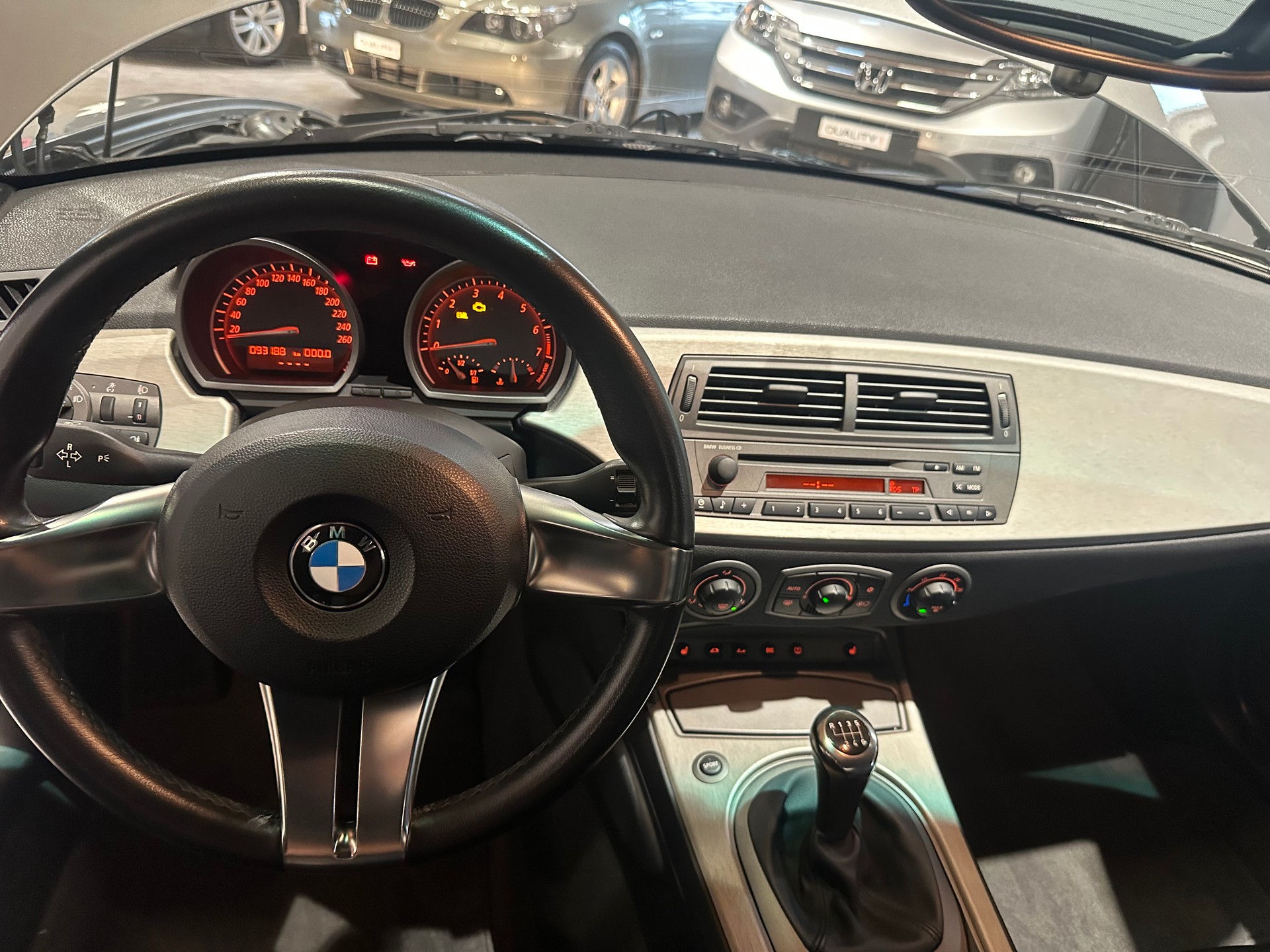 BMW Z4 3.0i Roadster/Frisch ab MFK und grossem Service/Einzigartiger Klassiker mit wenig km!-image-14