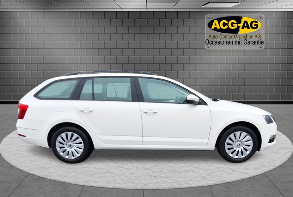 SKODA Octavia Combi 1.6 TDI Ambition DSG ** Gr-Navi ** Abstandsregelsysteme ** Anh-Kupplung ** Frisch Ab MFK & Service **-image-5