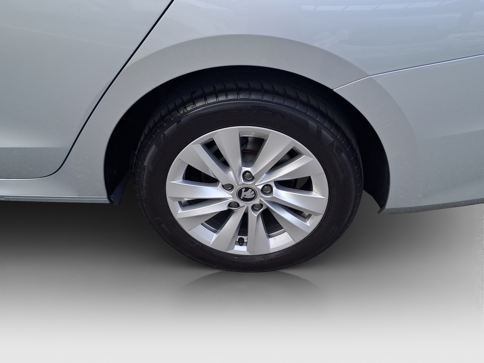 SKODA Octavia Combi 2.0 TDI DSG Selection-image-13