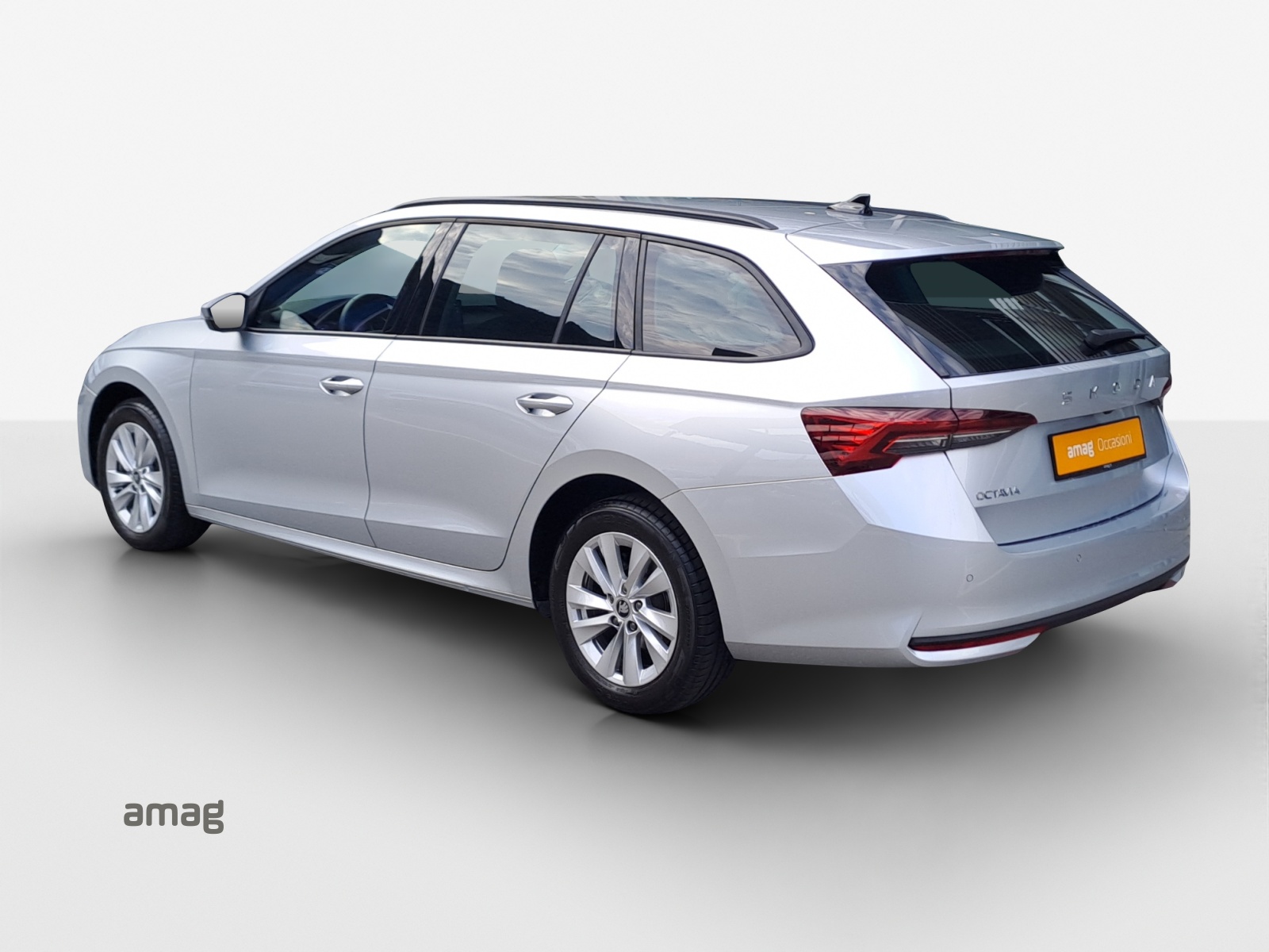 SKODA Octavia Combi 2.0 TDI DSG Selection-image-2
