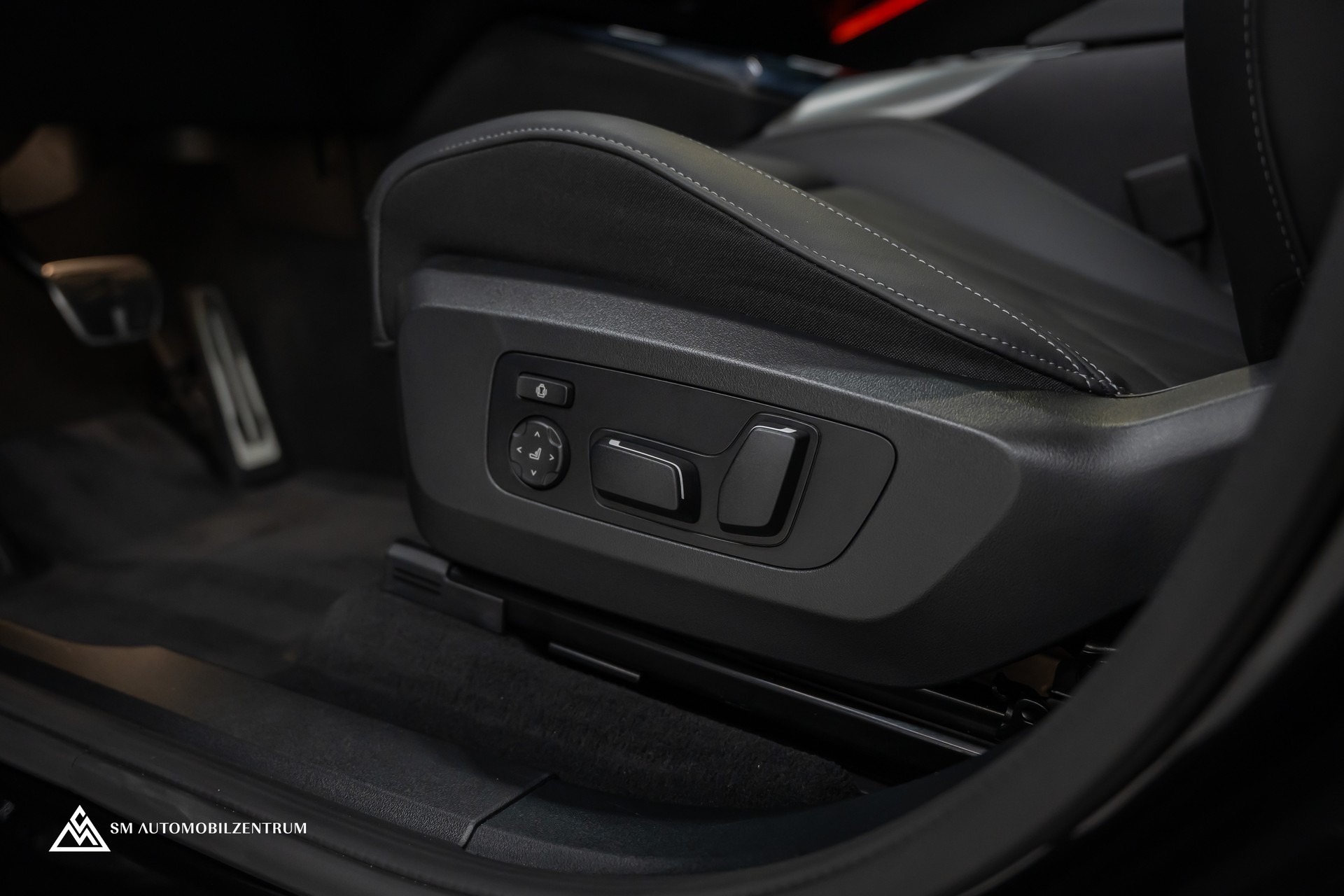 BMW X3 M50i 48V M Sport Pro / Panorama / 360° / Sitzbelüftung / AHK-image-29