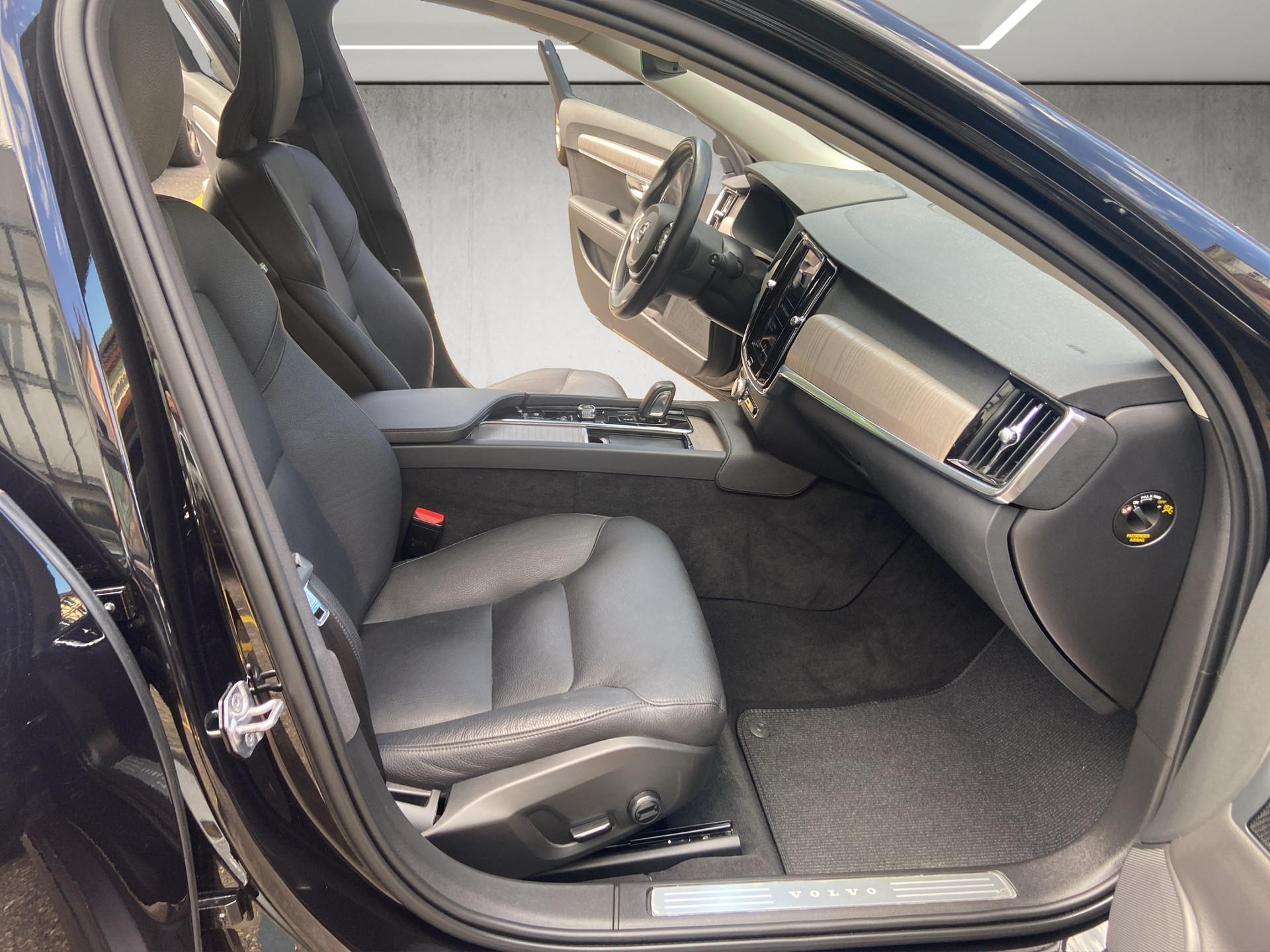 VOLVO V90 Cross Country B6 Benzin Mild Hybrid AWD Geartronic-image-9