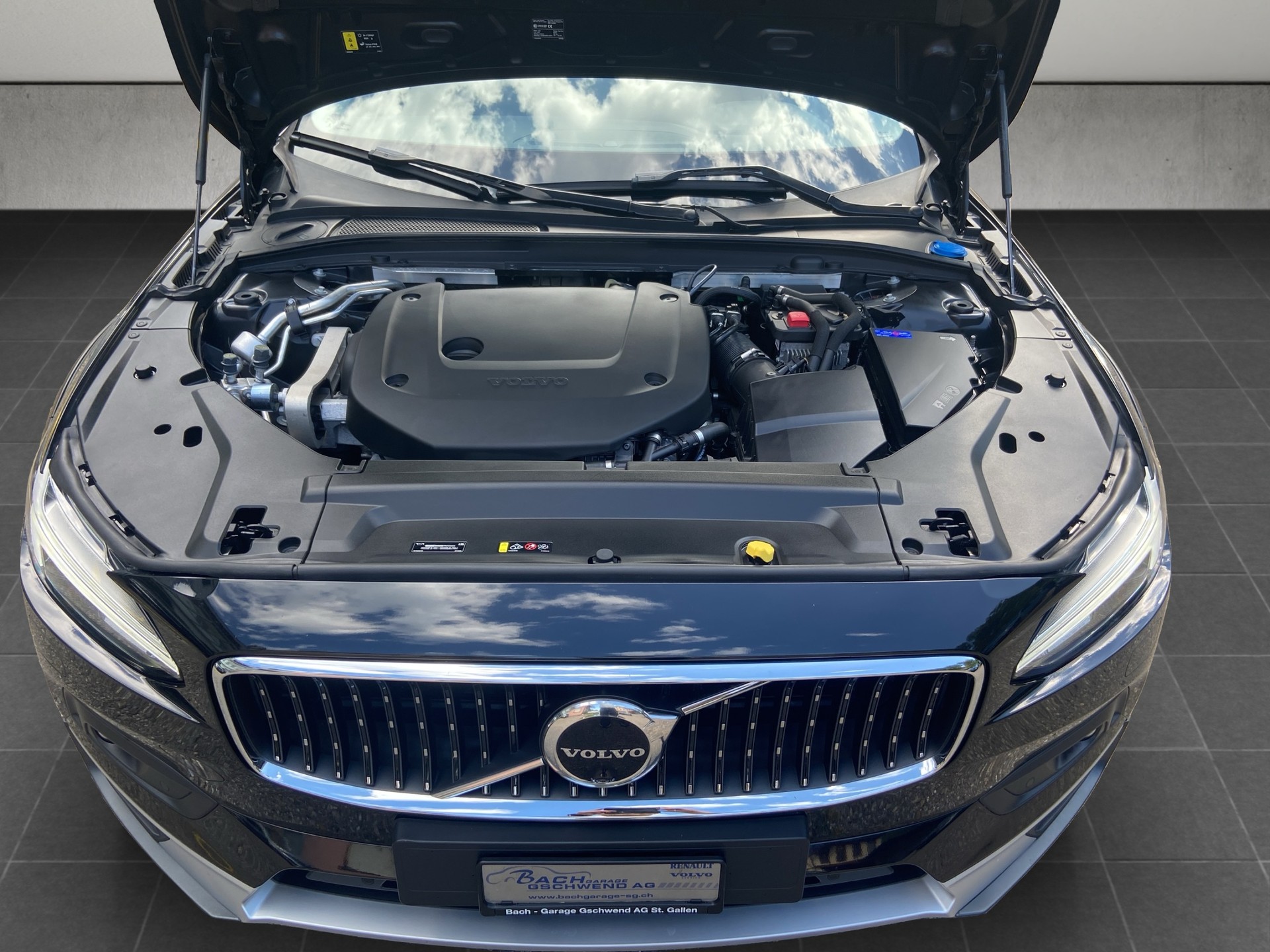 VOLVO V90 Cross Country B6 Benzin Mild Hybrid AWD Geartronic-image-13