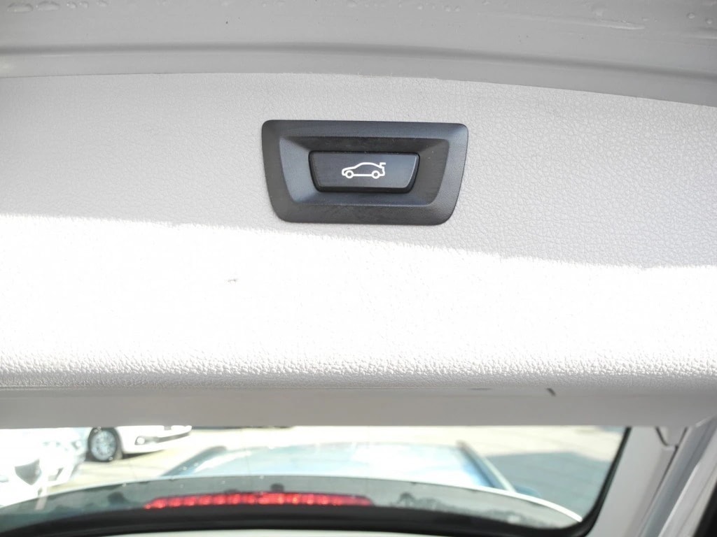 BMW 316d Touring Business Steptronic ** Gr-Navigation ** PDC v+h ** Sitzheizung ** Tempomat ** Xenon **-image-7