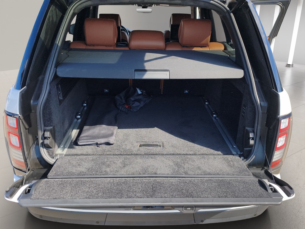 LAND ROVER Range Rover 4.4 SDV8 Autobiography-image-9