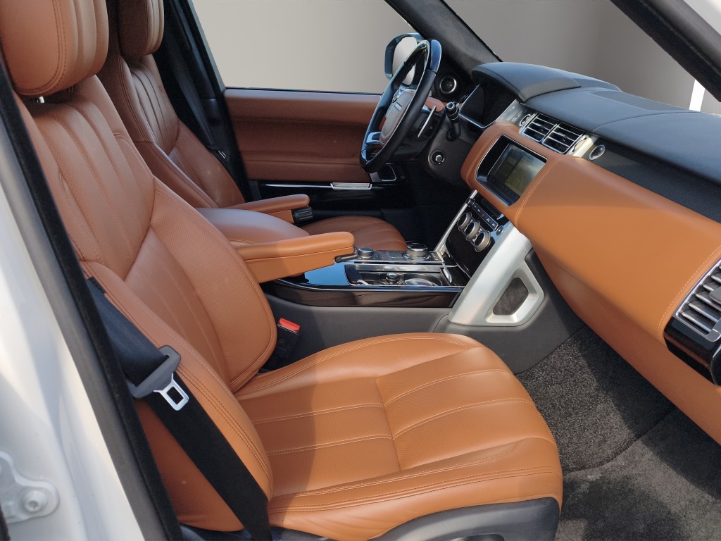 LAND ROVER Range Rover 4.4 SDV8 Autobiography-image-13