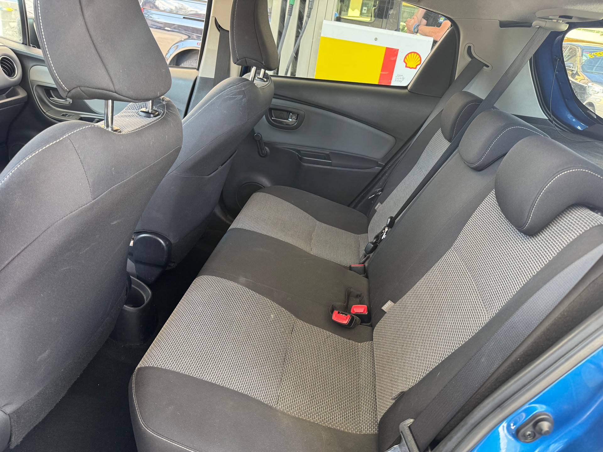 TOYOTA YARIS-image-6