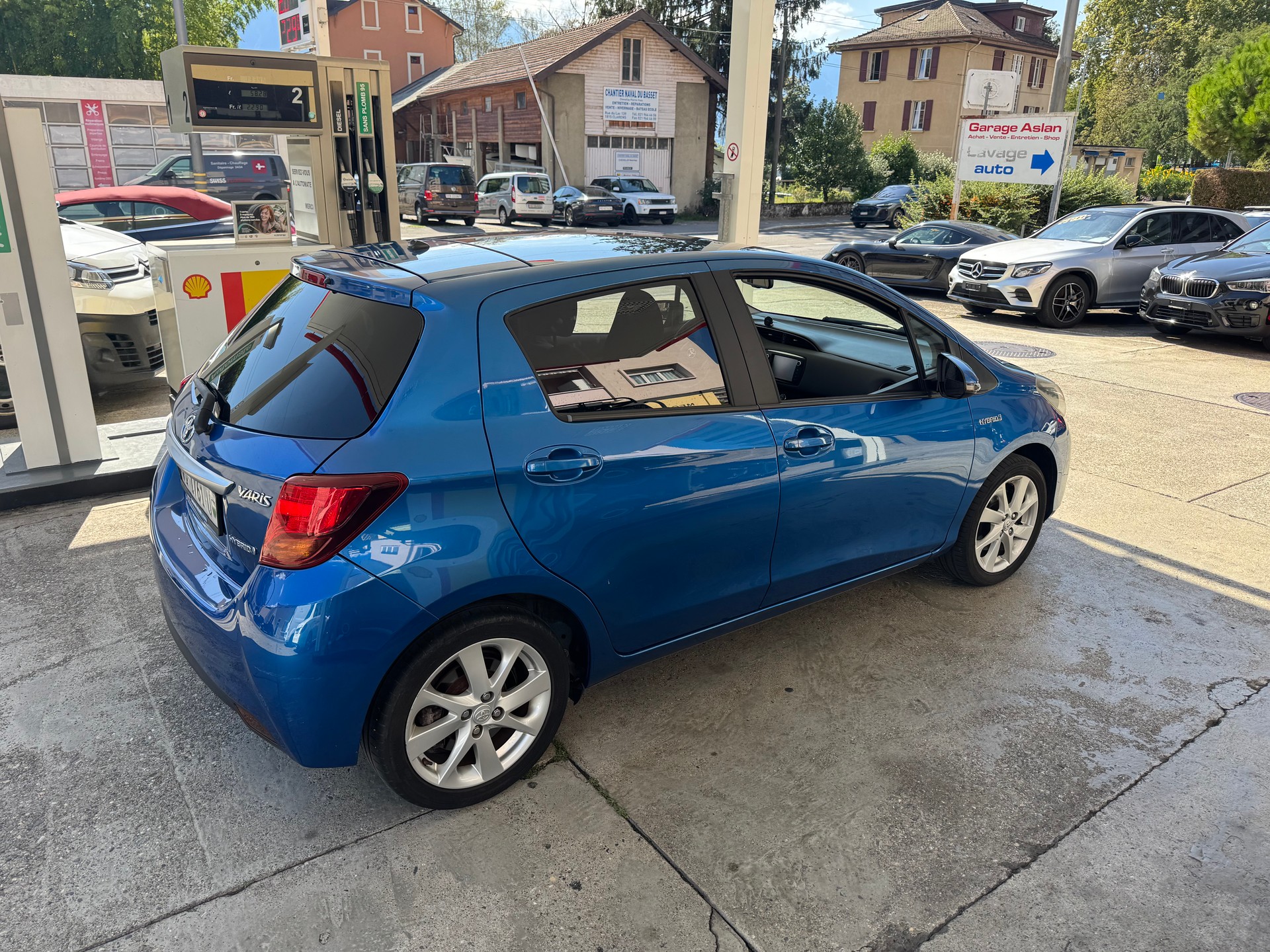 TOYOTA YARIS-image-3
