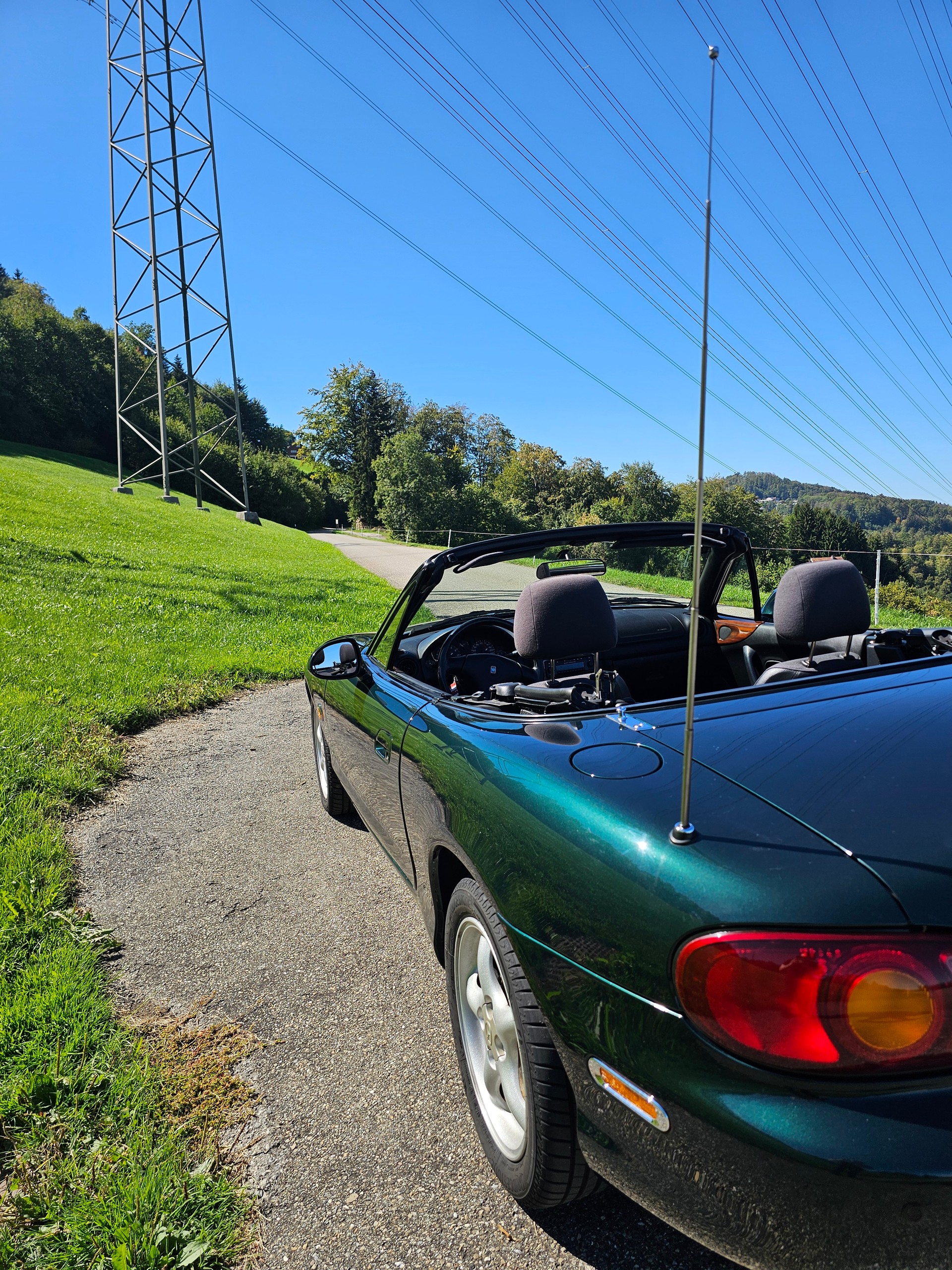 MAZDA 1.8i-16V Youngster-image-6