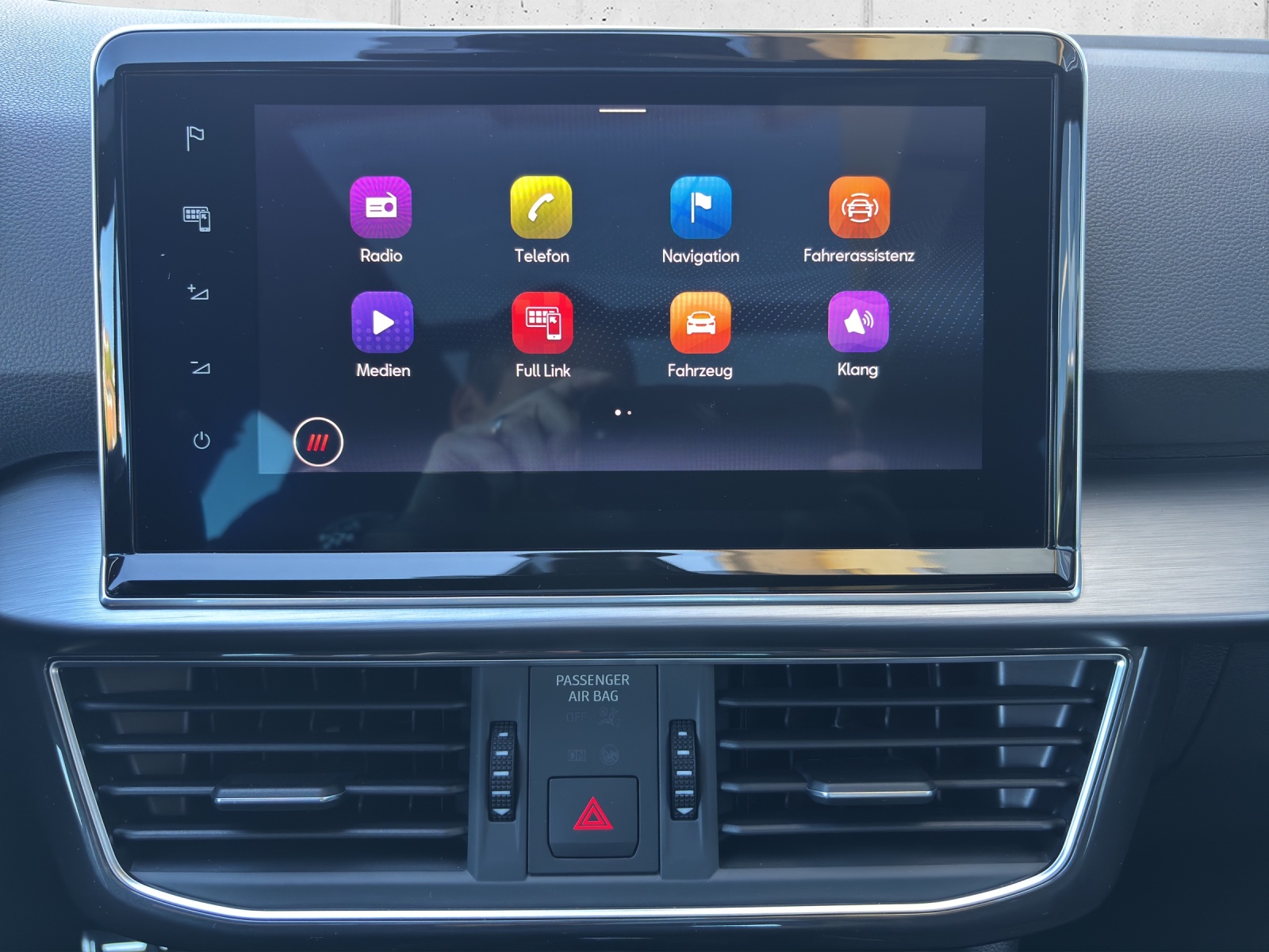 SEAT Tarraco 2.0TSI 4Drive DSG FR mit AHK, Standheizung, Panorama-Ausstell-/Schiebedach & Winterräder-image-16