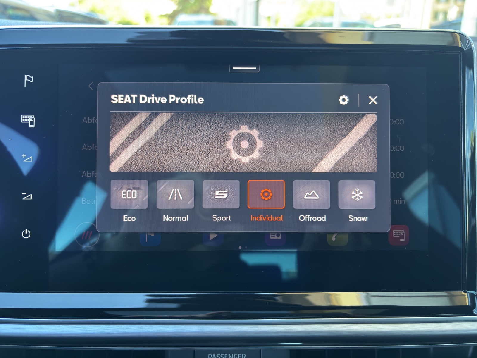 SEAT Tarraco 2.0TSI 4Drive DSG FR mit AHK, Standheizung, Panorama-Ausstell-/Schiebedach & Winterräder-image-24