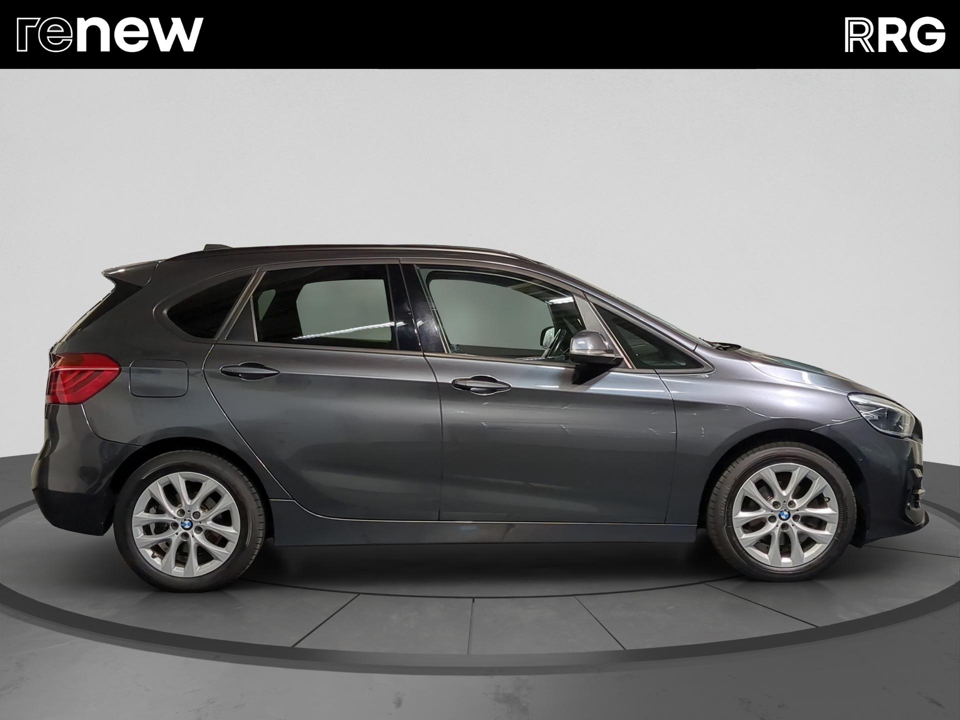 BMW 218i Active Tourer DKG Sport Line-image-1