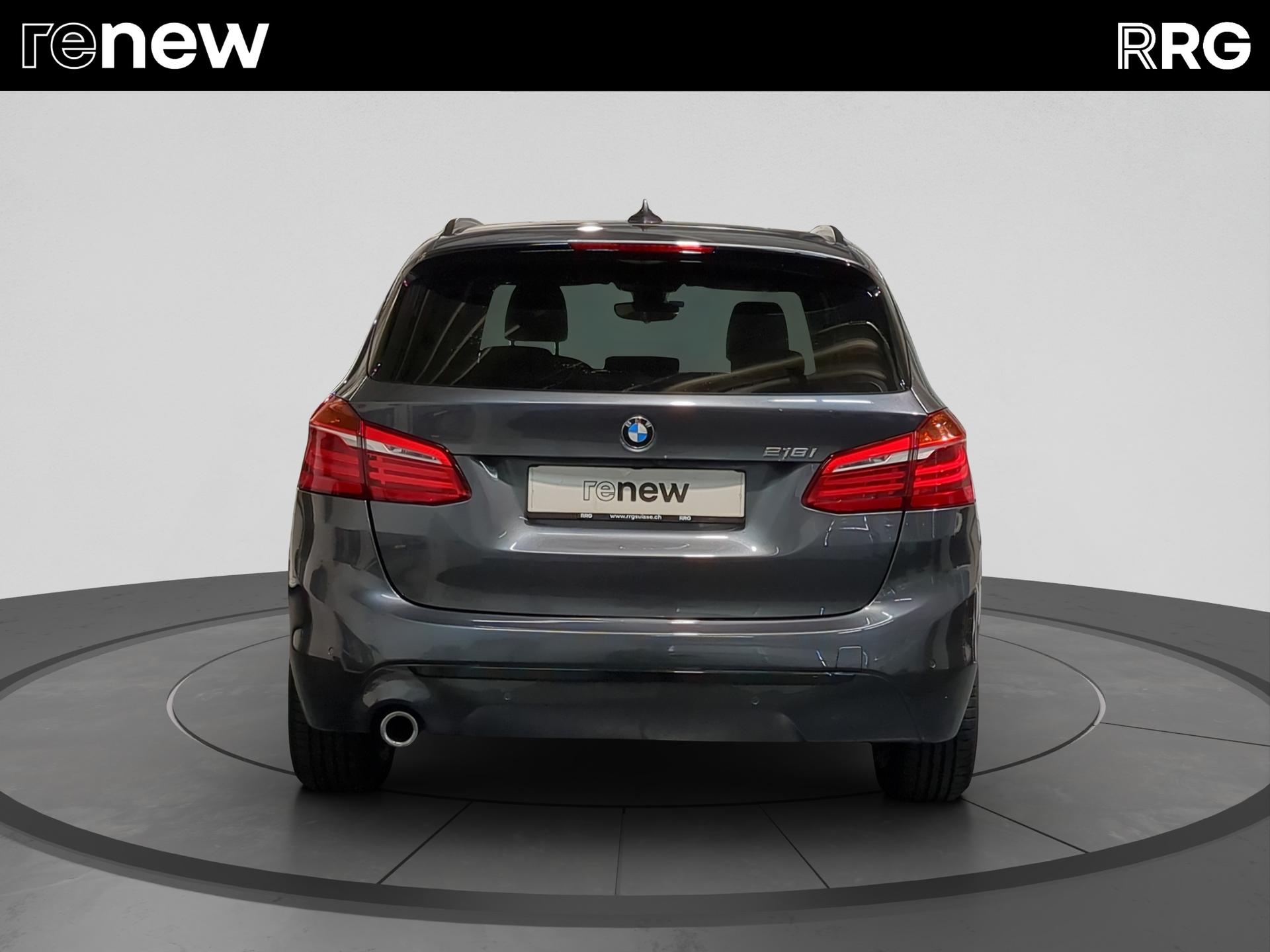 BMW 218i Active Tourer DKG Sport Line-image-3