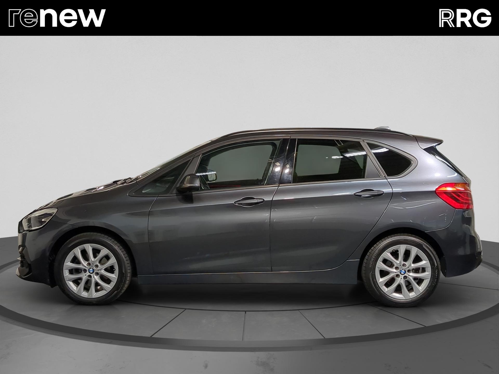 BMW 218i Active Tourer DKG Sport Line-image-5