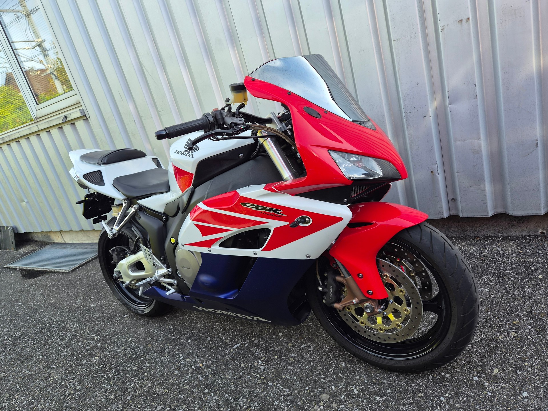 HONDA CBR 1000 RR KUNDENAUFTRAG-showroom-element-1