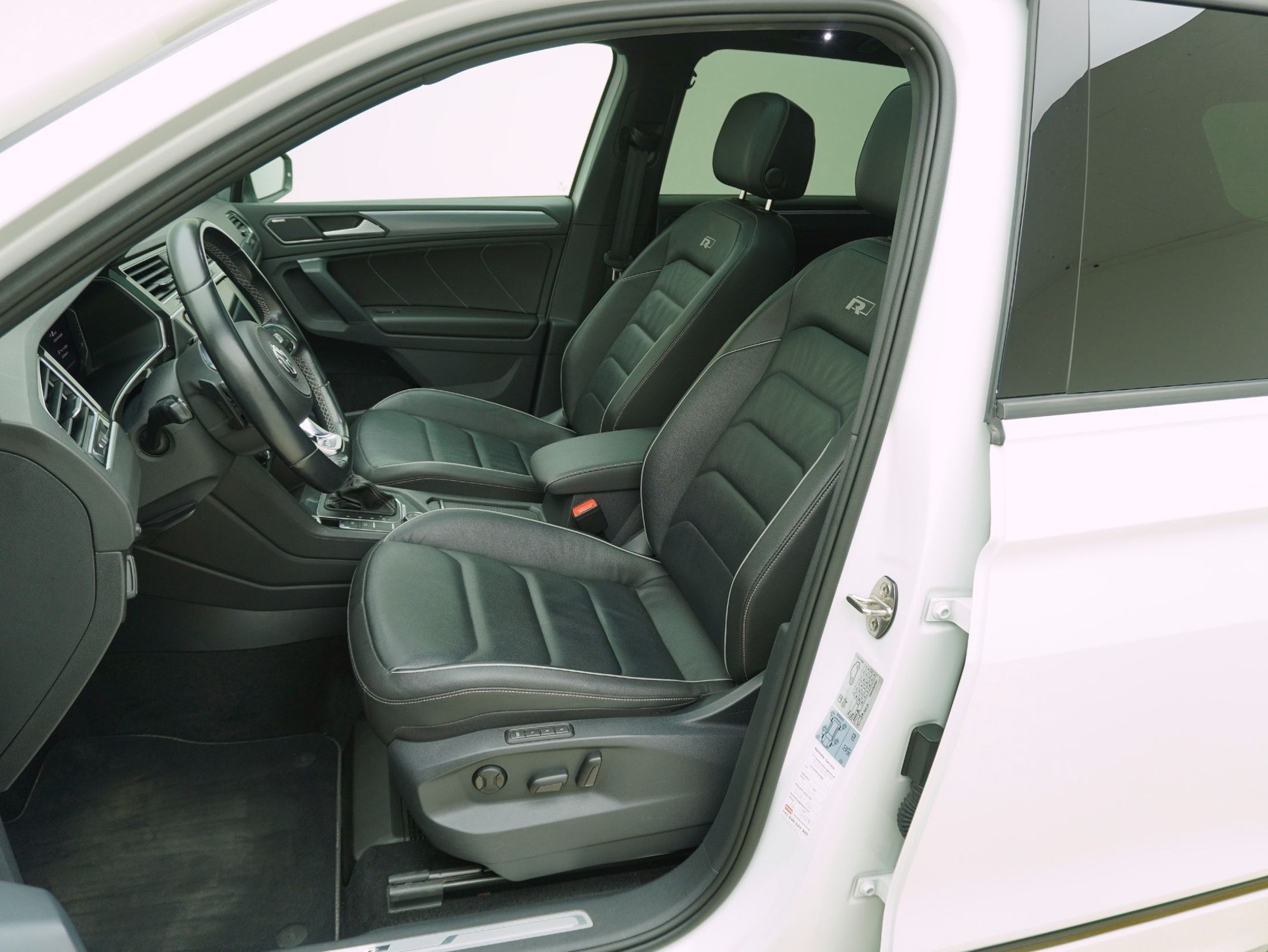 VW Tiguan 2.0 TSI DSG R-Line 4Motion-image-9