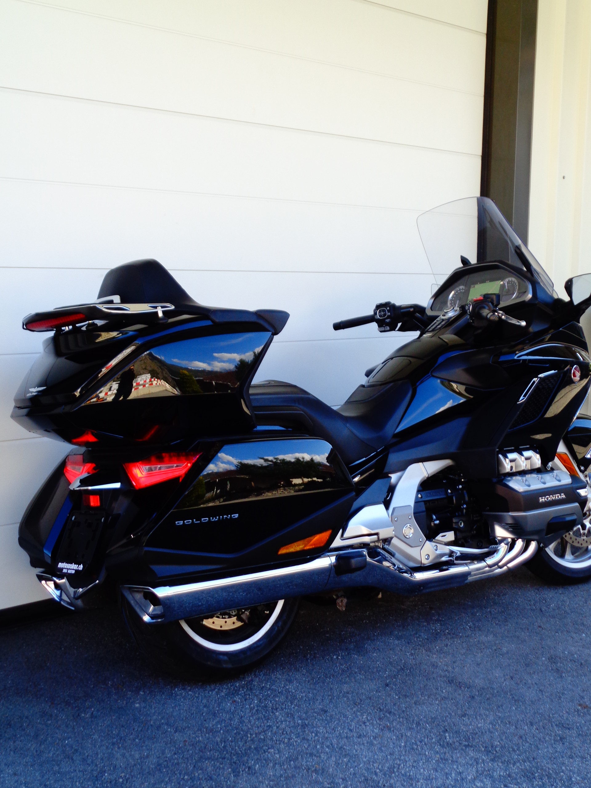 HONDA GL 1800 DA DCT Goldwing Tour Airbag-showroom-element-3