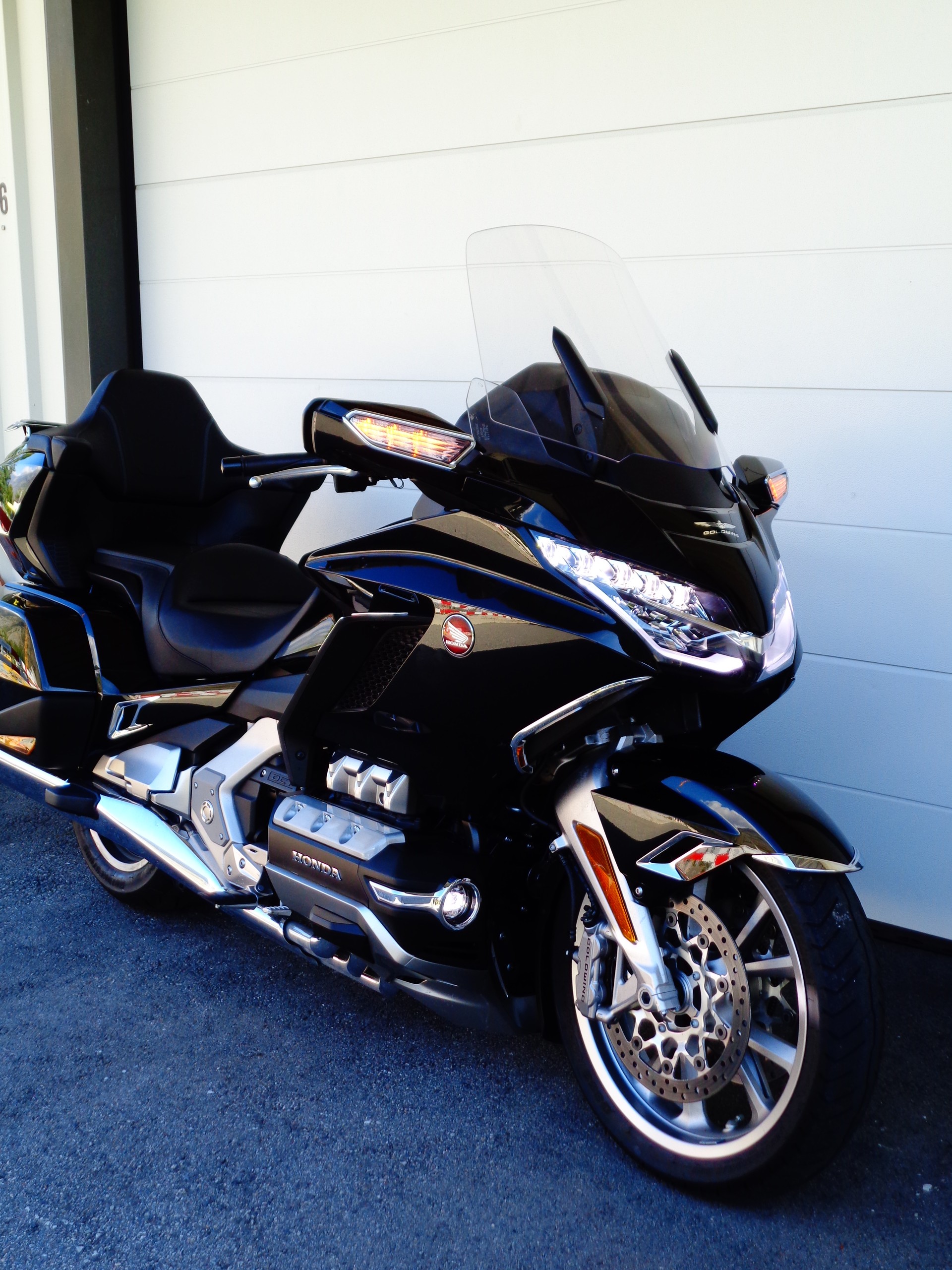 HONDA GL 1800 DA DCT Goldwing Tour Airbag-showroom-element-1