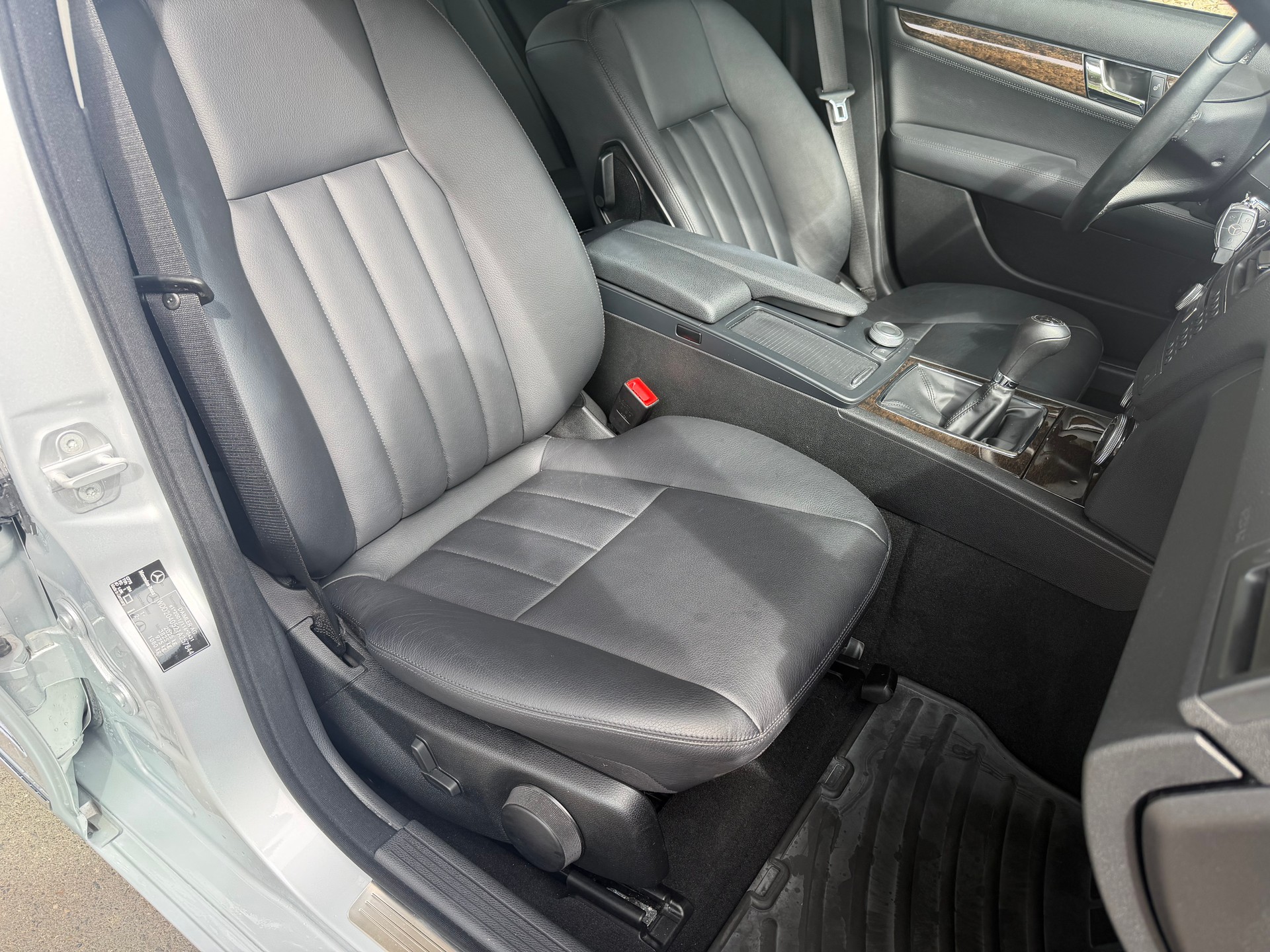 MERCEDES-BENZ C 230 Elégance-image-9