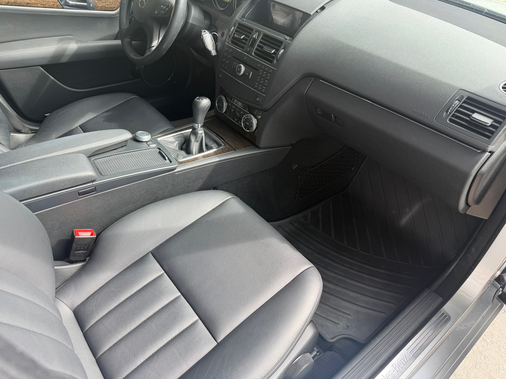 MERCEDES-BENZ C 230 Elégance-image-8
