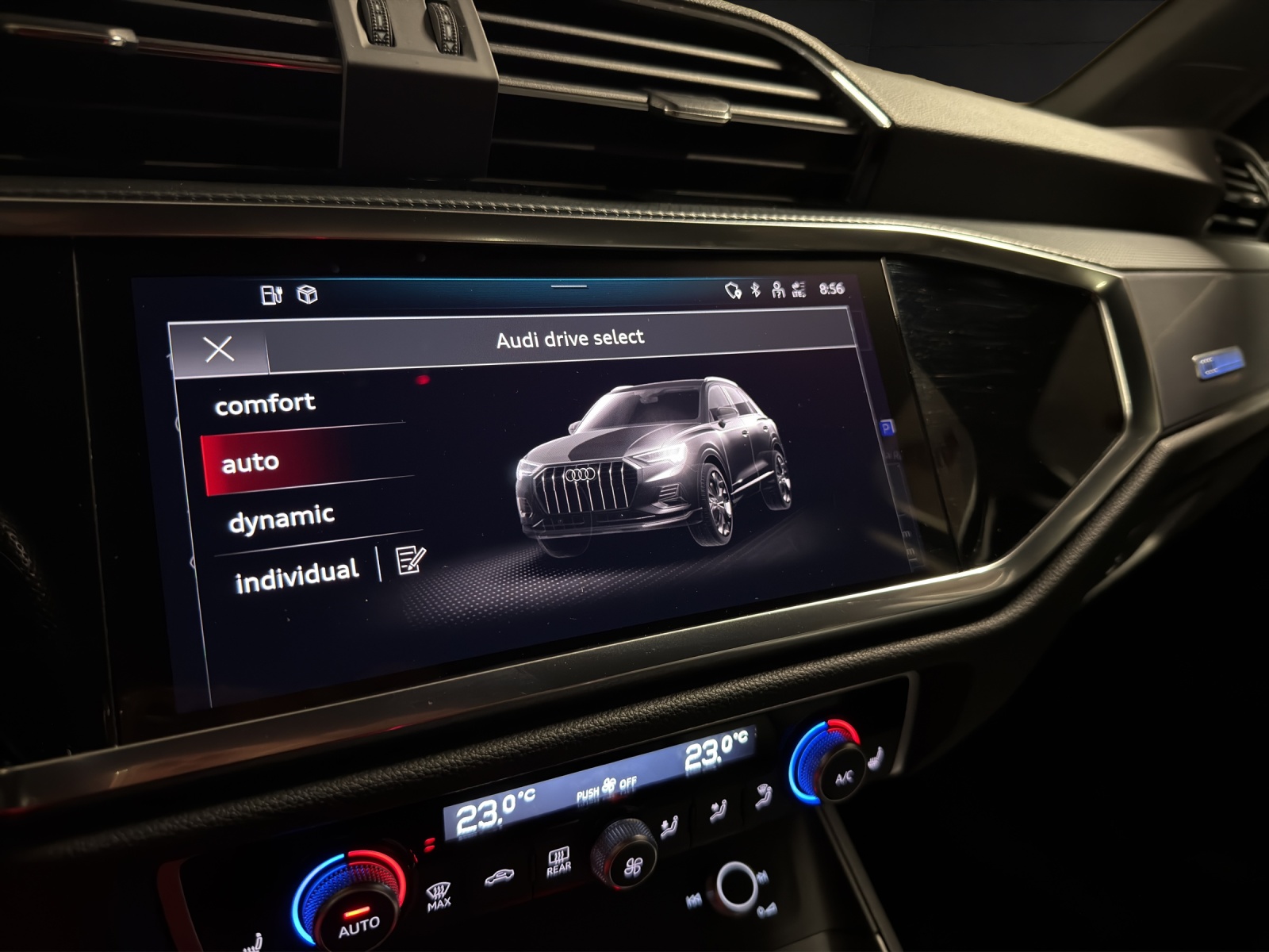 AUDI Q3 45 TFSI e S line S-tronic-image-23