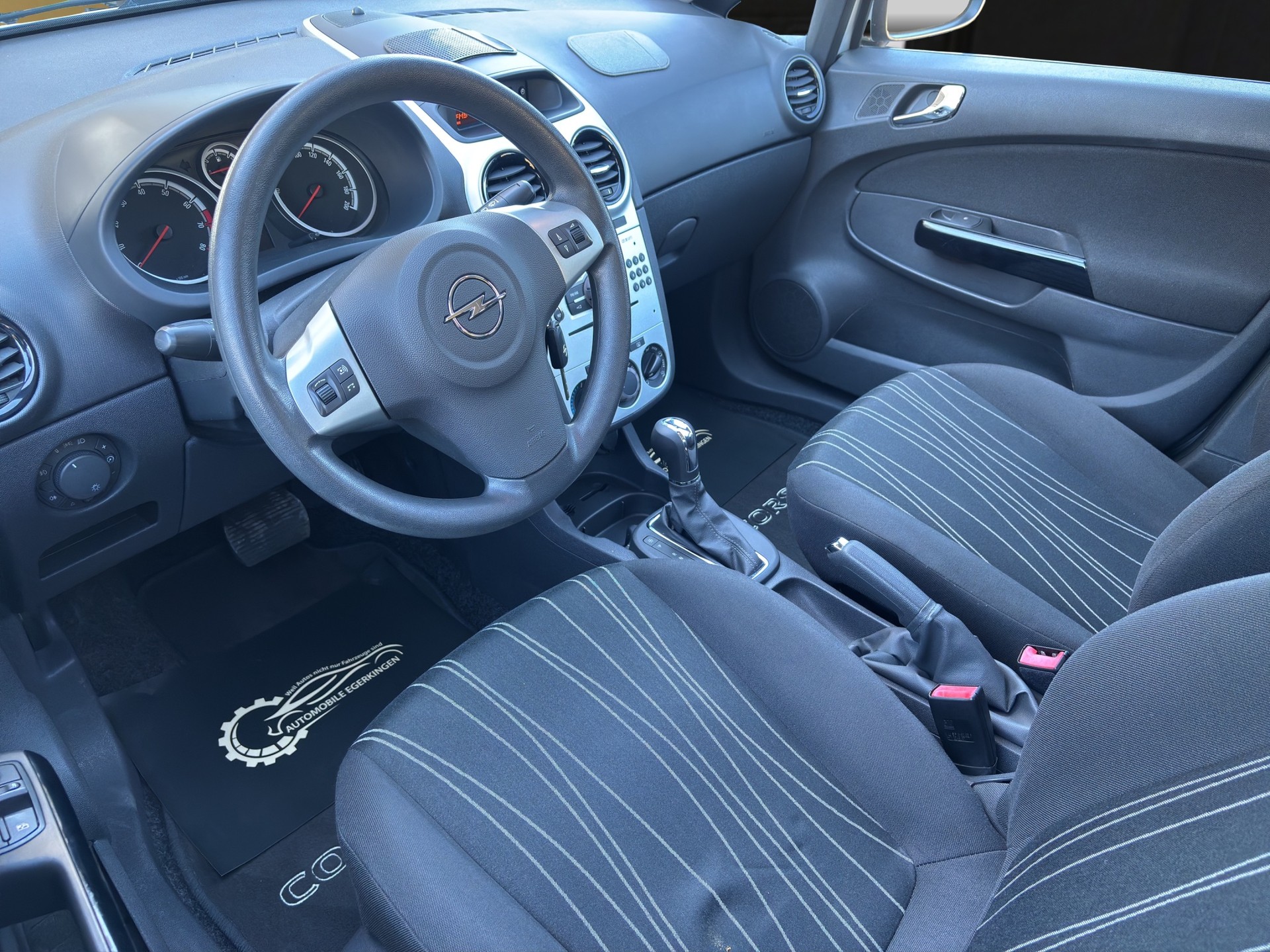 OPEL Corsa 1.4 TP Enjoy-image-8