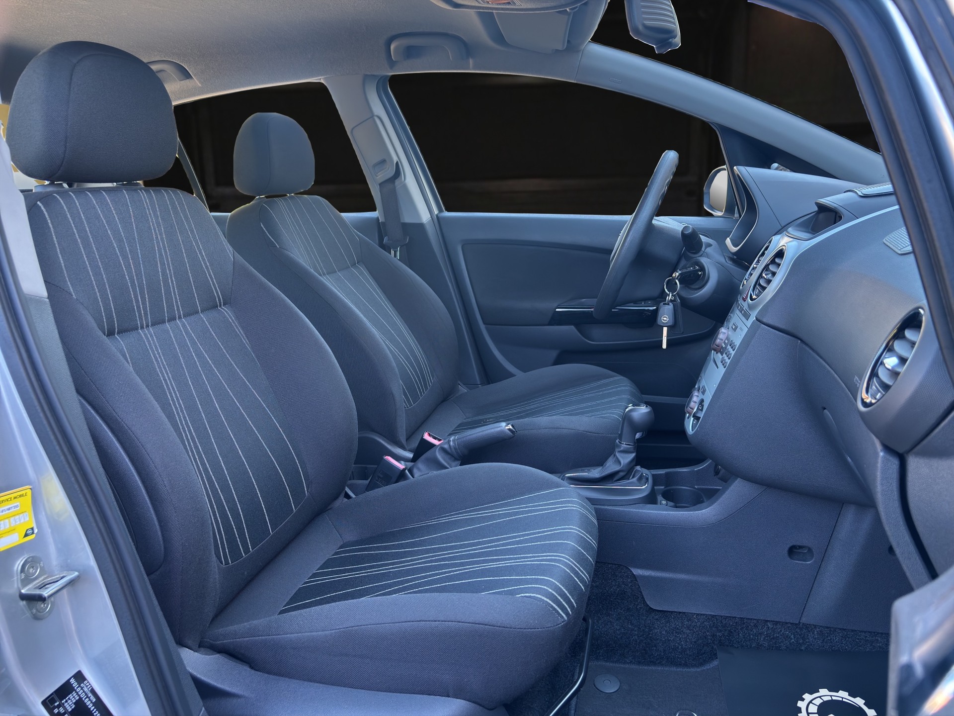 OPEL Corsa 1.4 TP Enjoy-image-9