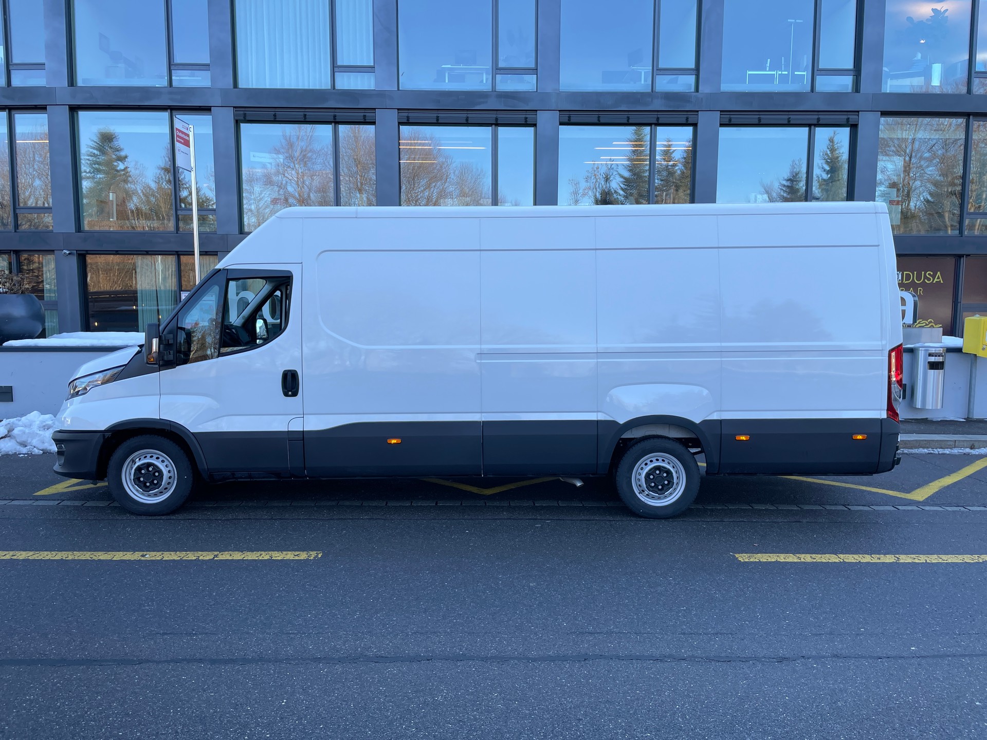 IVECO 35 S 14H A8 VKastenwagen-image-6