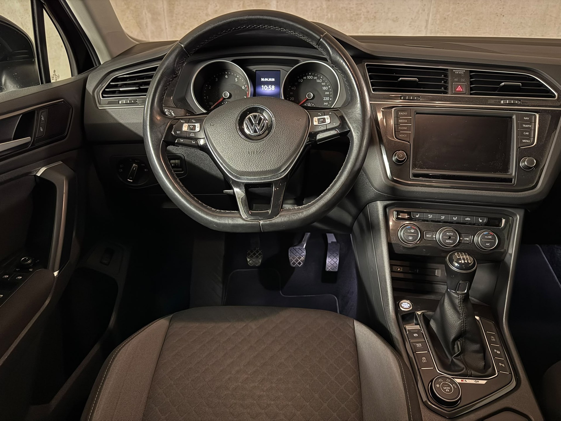 VW Tiguan 1.4TSI Comfortline 4Motion-image-9