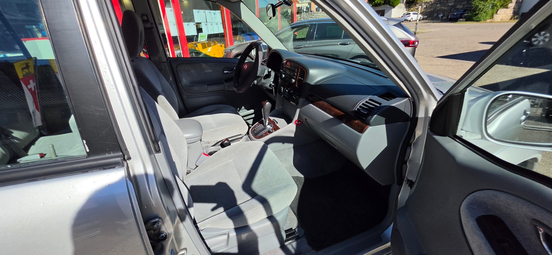 SUZUKI Grand Vitara 2.7 V6 Wagon-image-13
