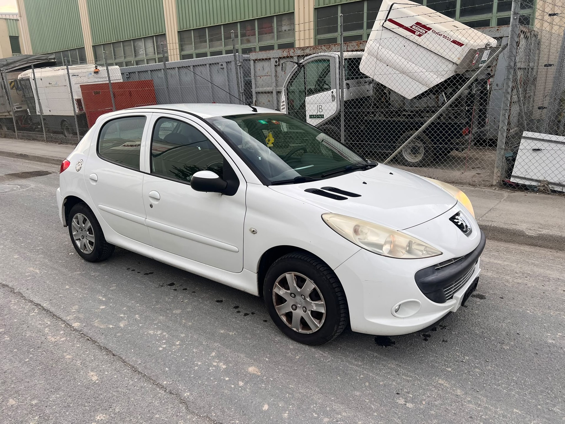 PEUGEOT 206+ 1.4 Trendy-image-1