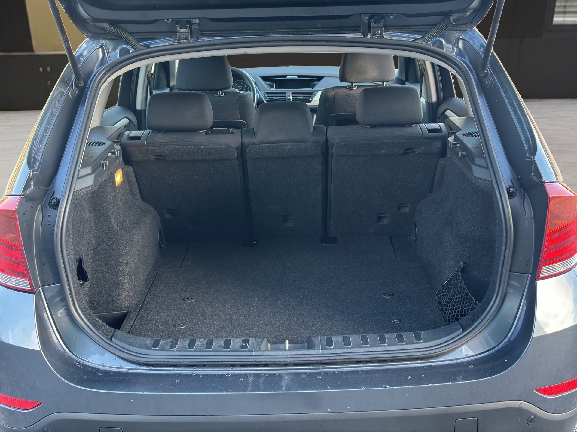 BMW X1 xDrive 20d Steptronic-image-13